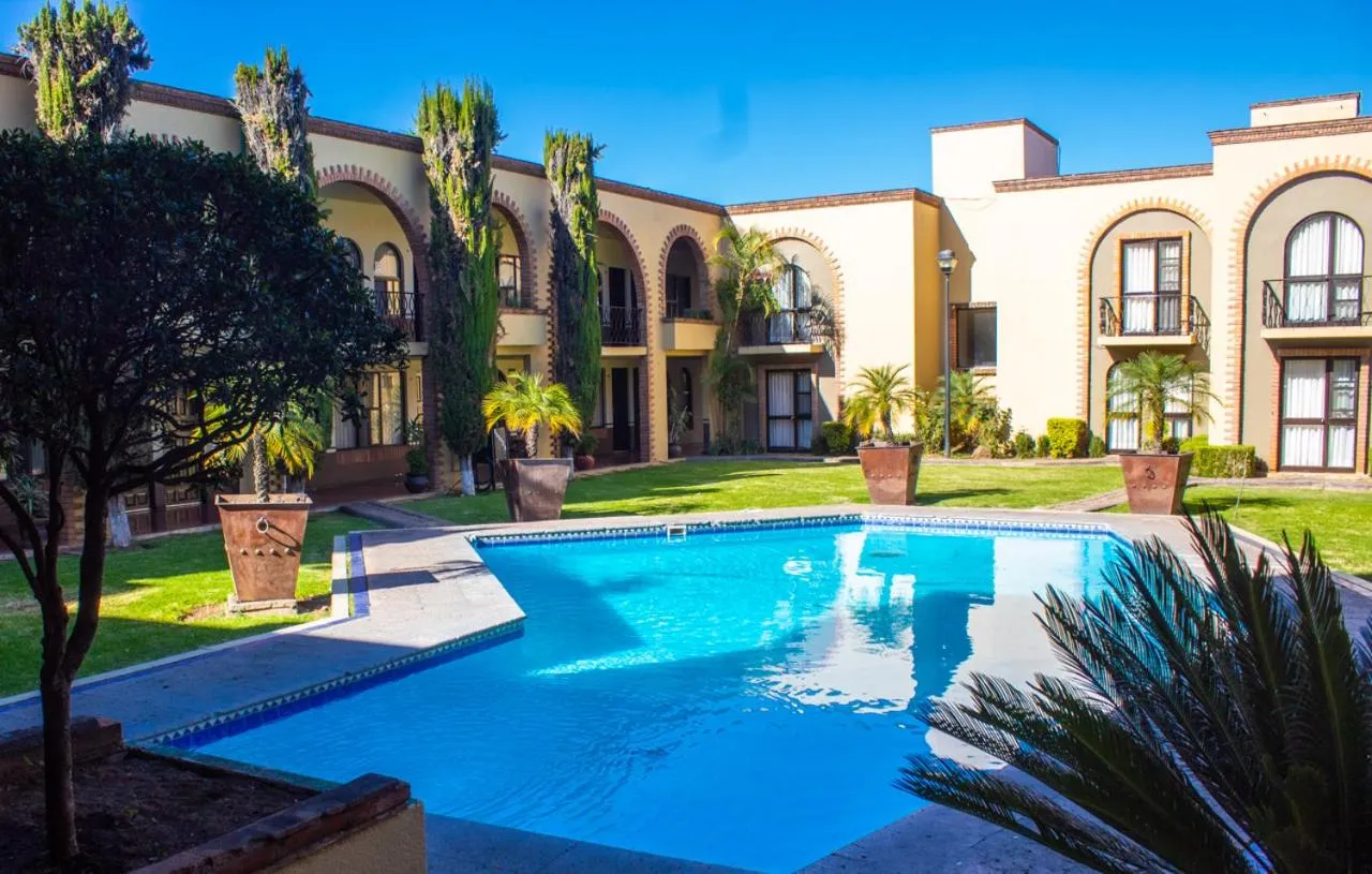 Swimming pool in Hotel Villa Capri