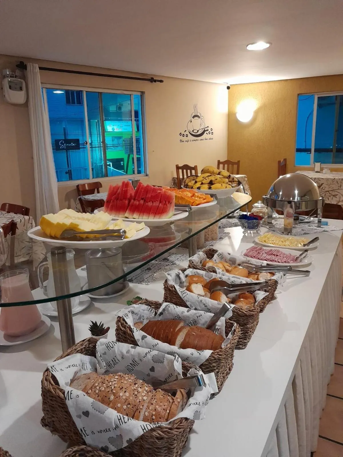 Buffet breakfast in Hotel Graju Itajaí