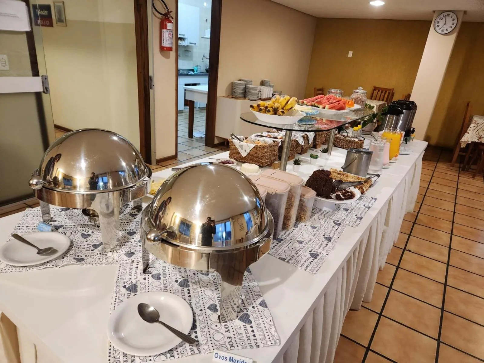 Buffet breakfast in Hotel Graju Itajaí