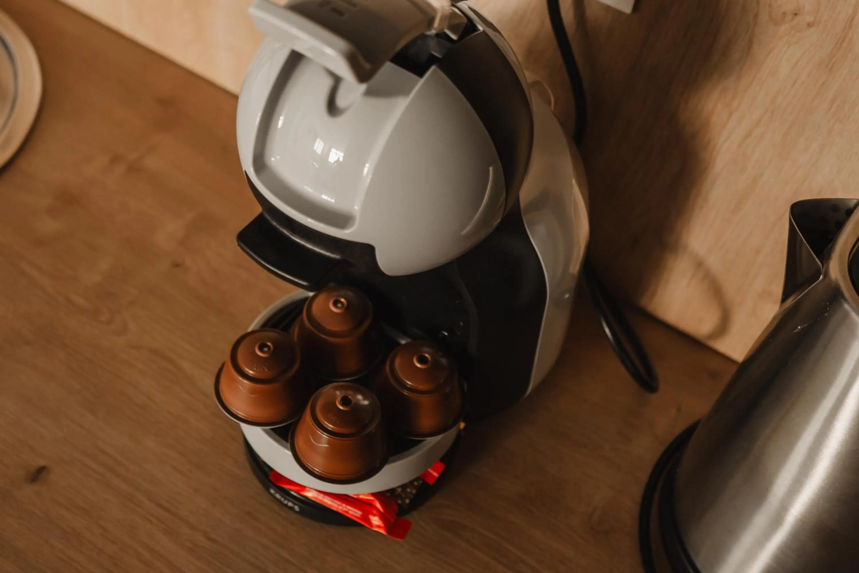 Coffee/tea facilities in esZentrico Suites Jerez