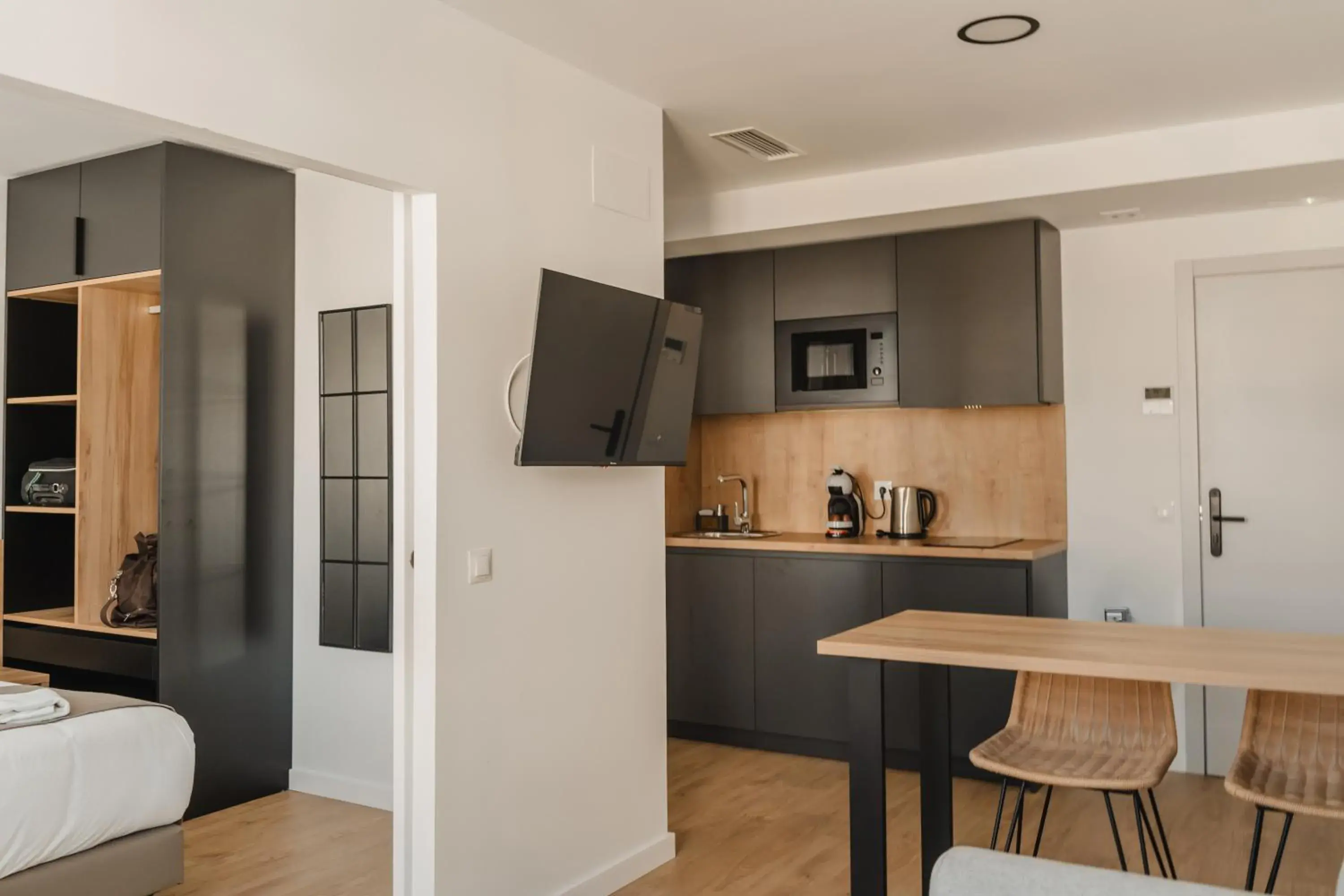 Photo of the whole room in esZentrico Suites Jerez Photo of the whole room in esZentrico Suites Jerez