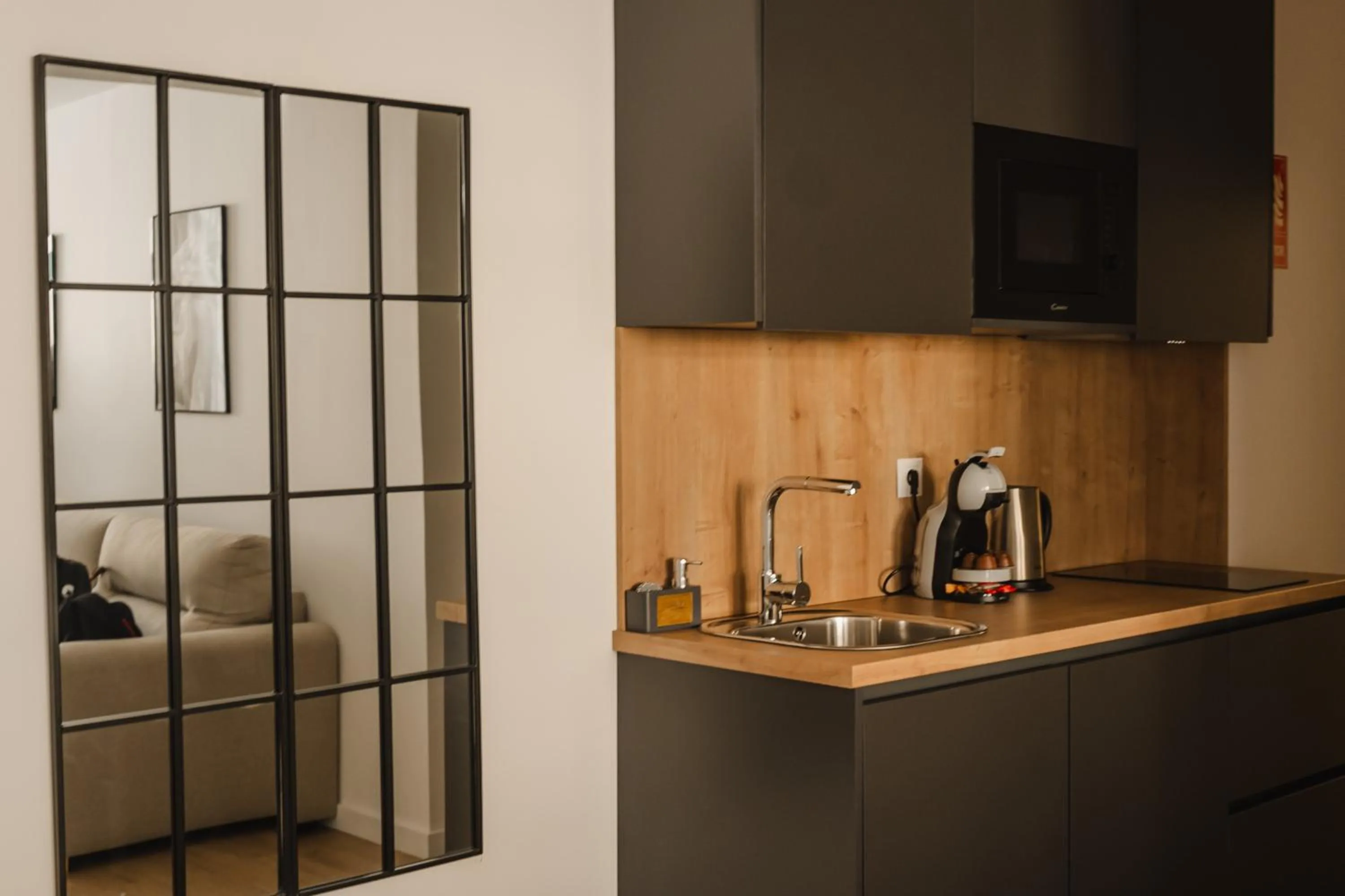 kitchen in esZentrico Suites Jerez