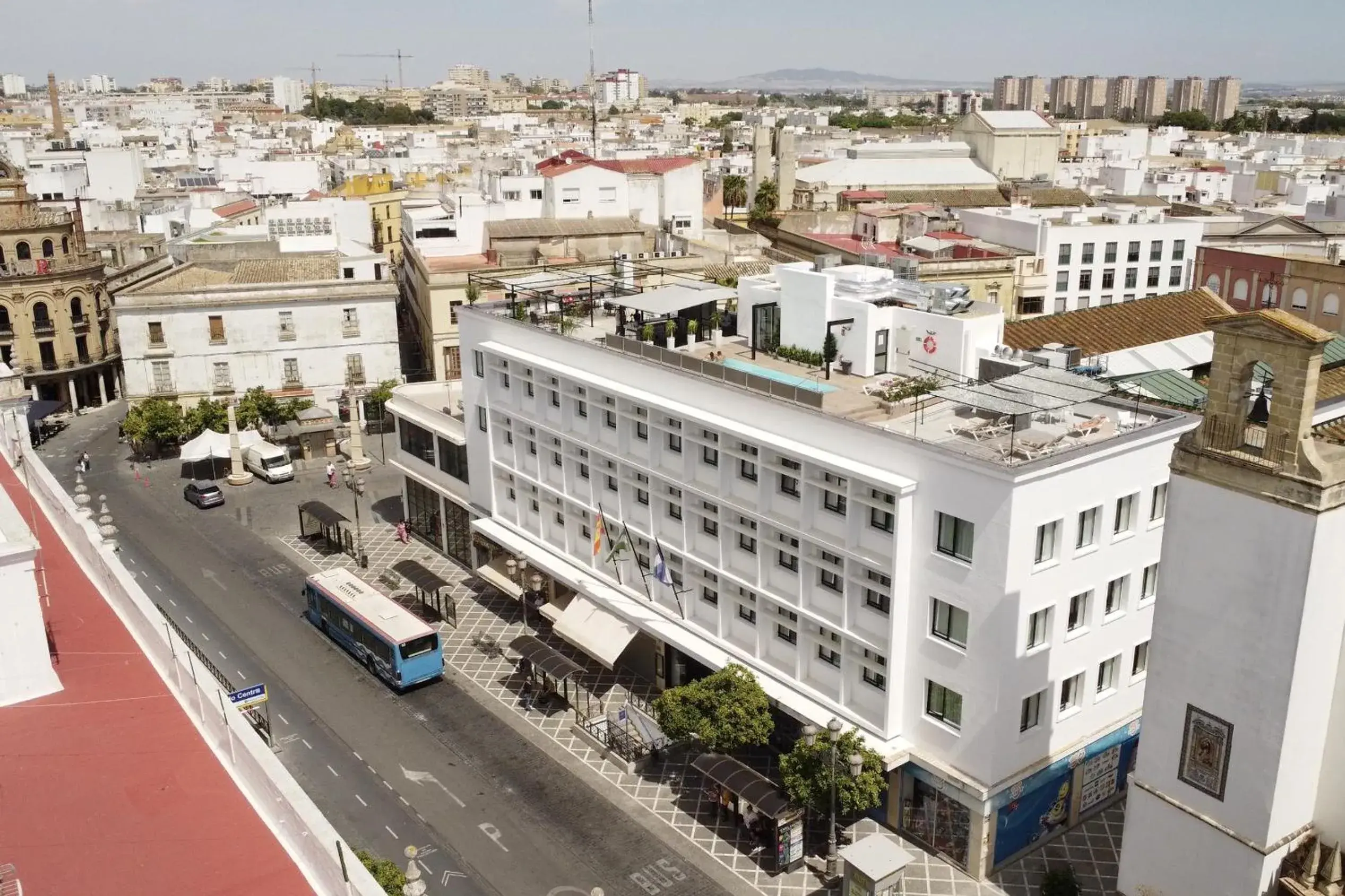 Property building in esZentrico Suites Jerez Property building in esZentrico Suites Jerez