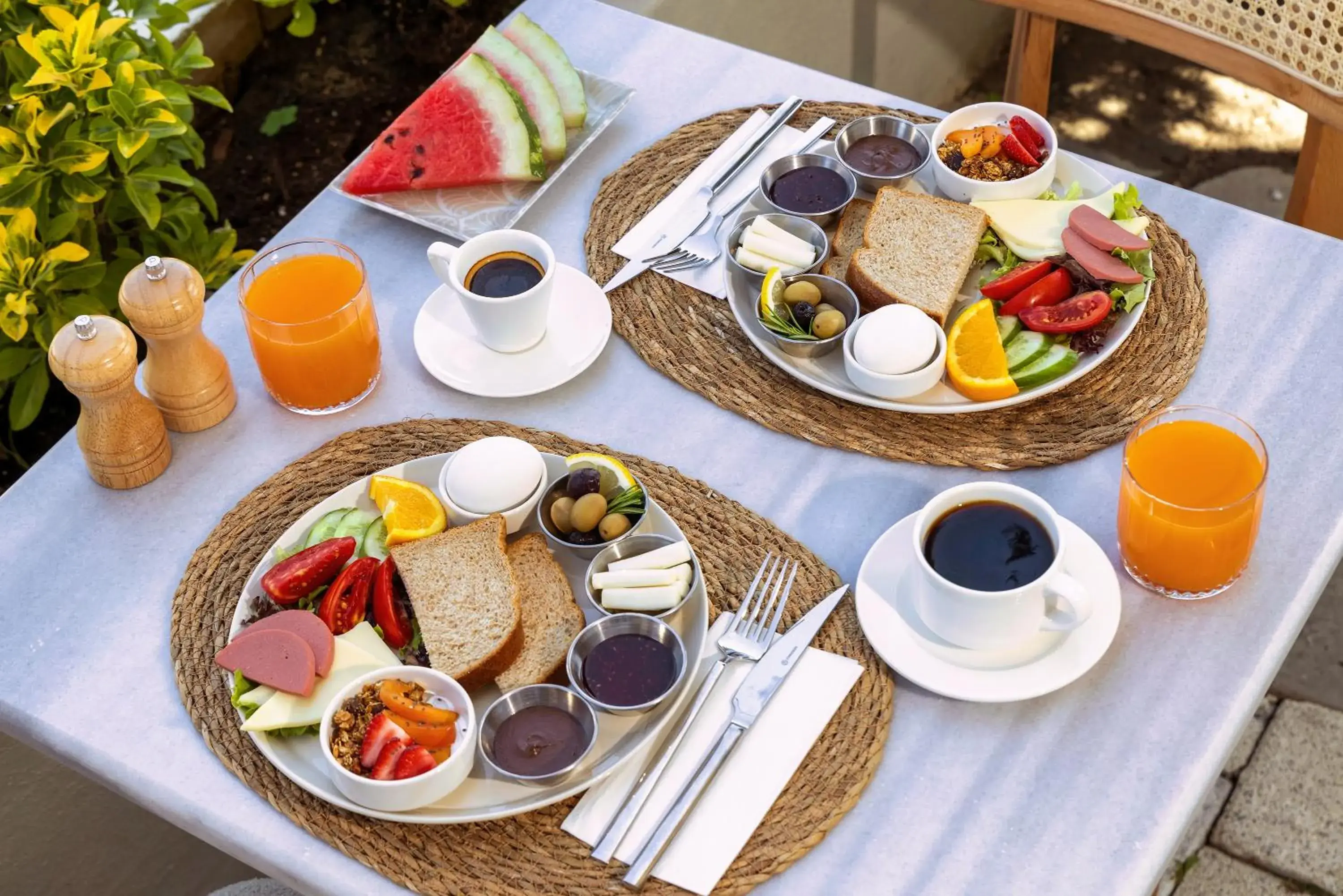 Food and drinks in Meshk Airport Hotel Food and drinks in Meshk Airport Hotel