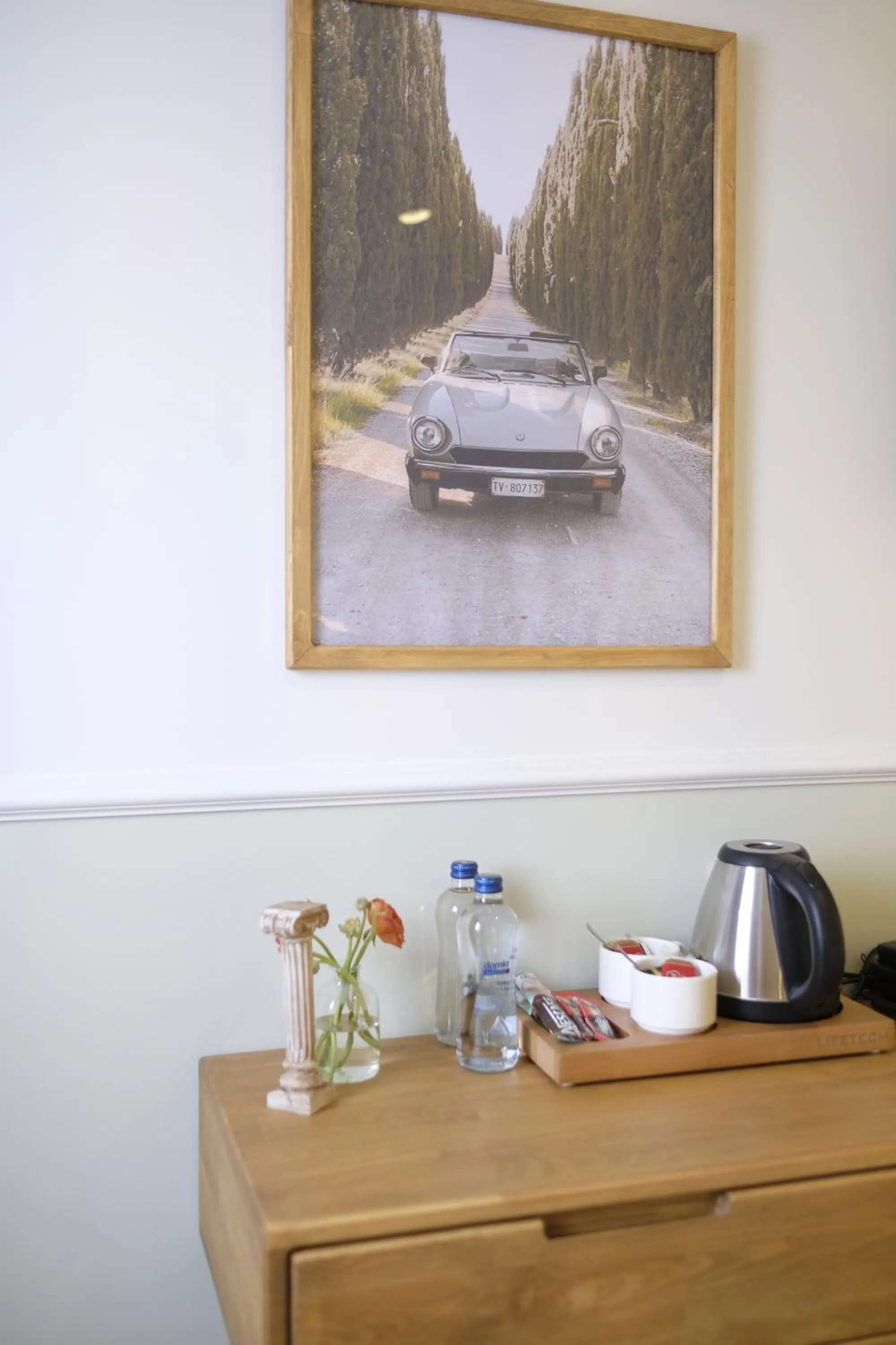 Coffee/tea facilities in Meshk Airport Hotel