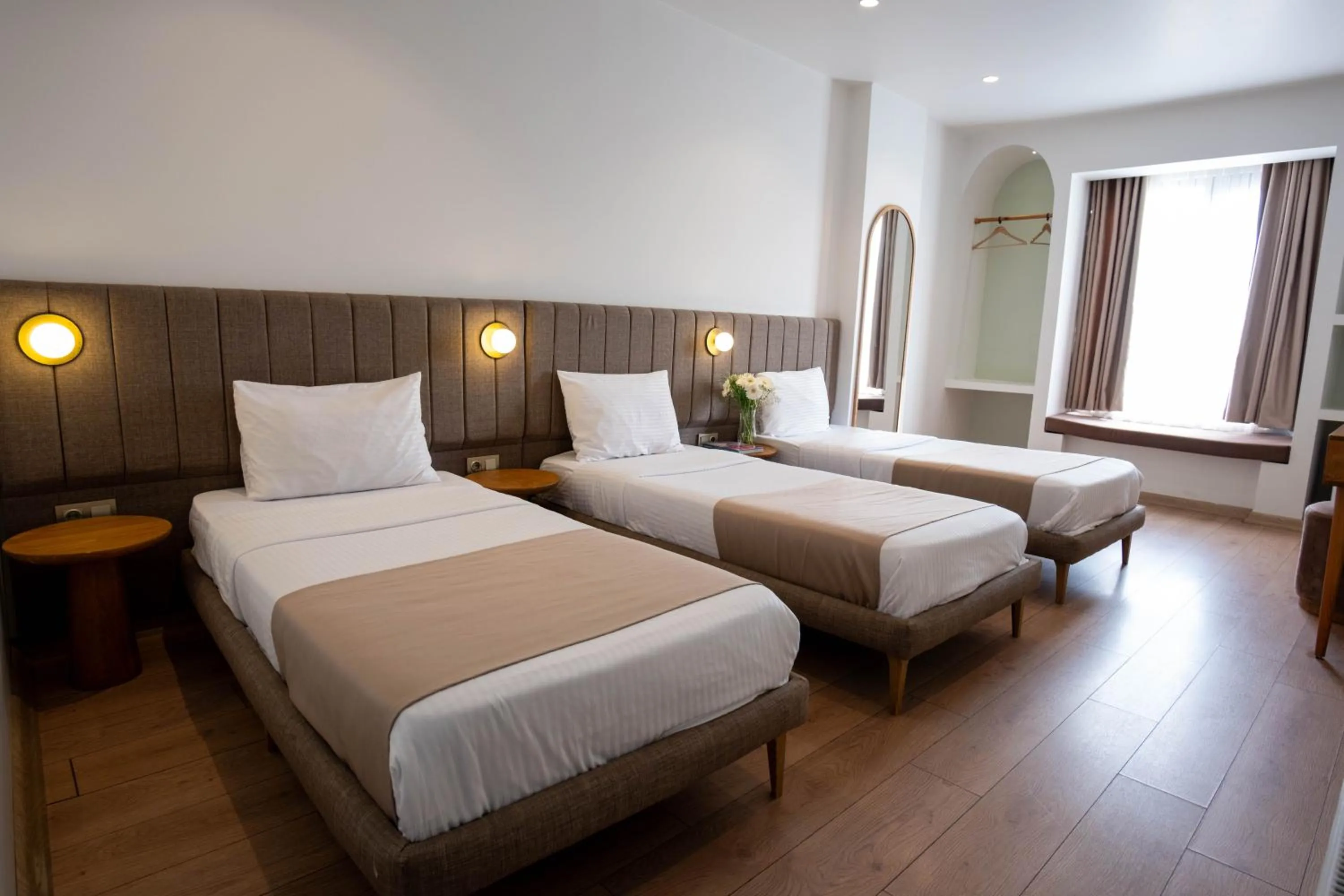 Bed in Meshk Airport Hotel