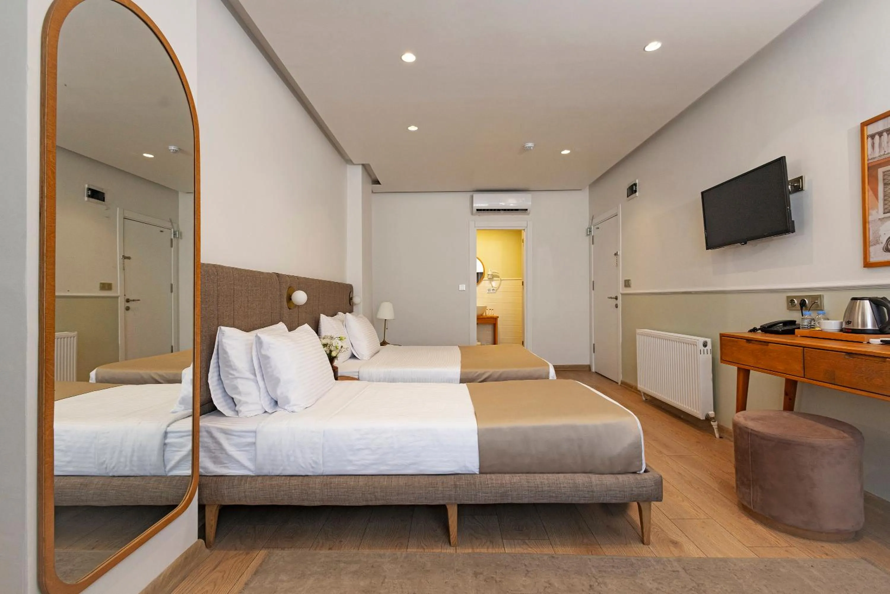 Bed in Meshk Airport Hotel