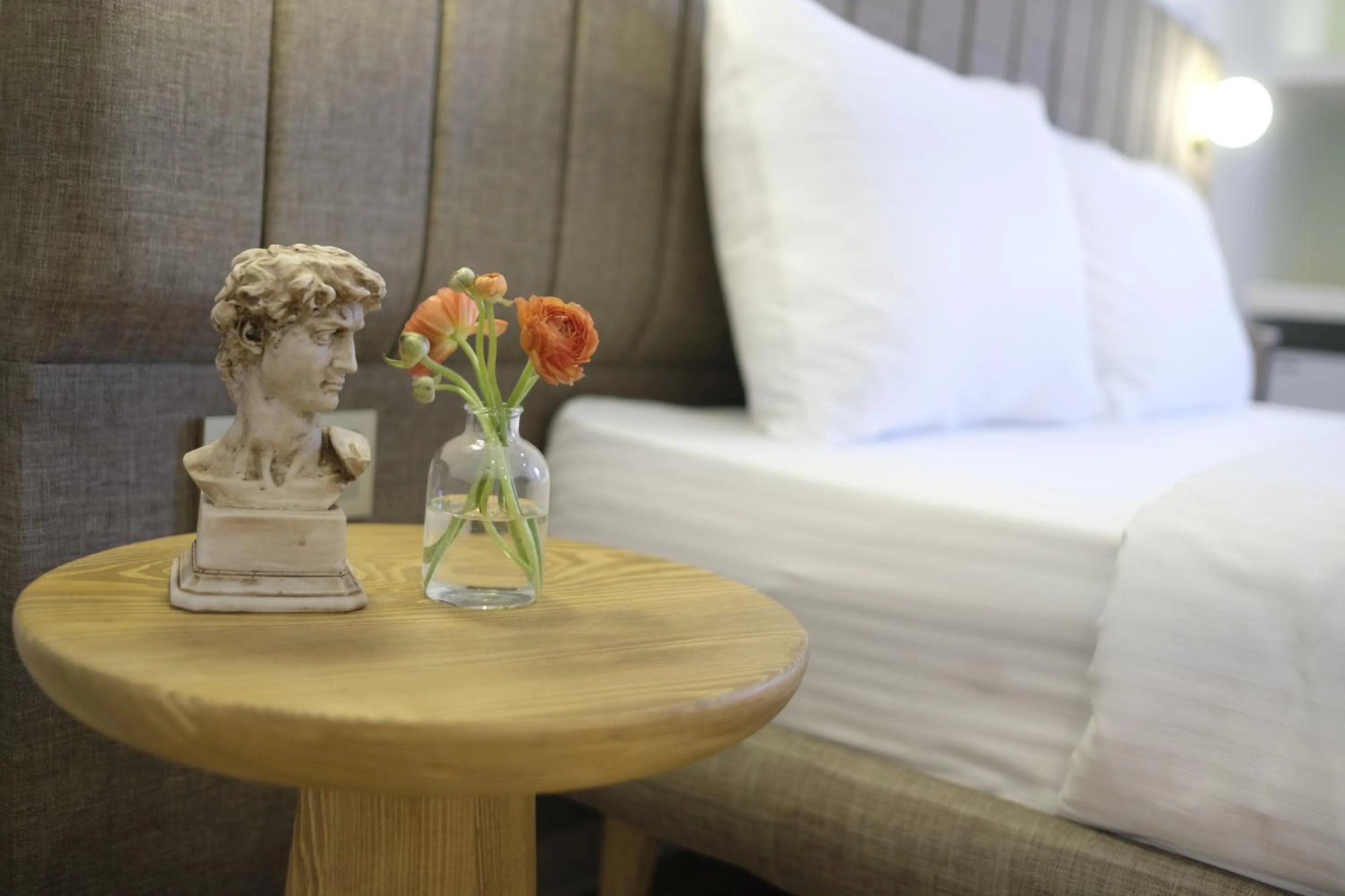 Bed in Meshk Airport Hotel