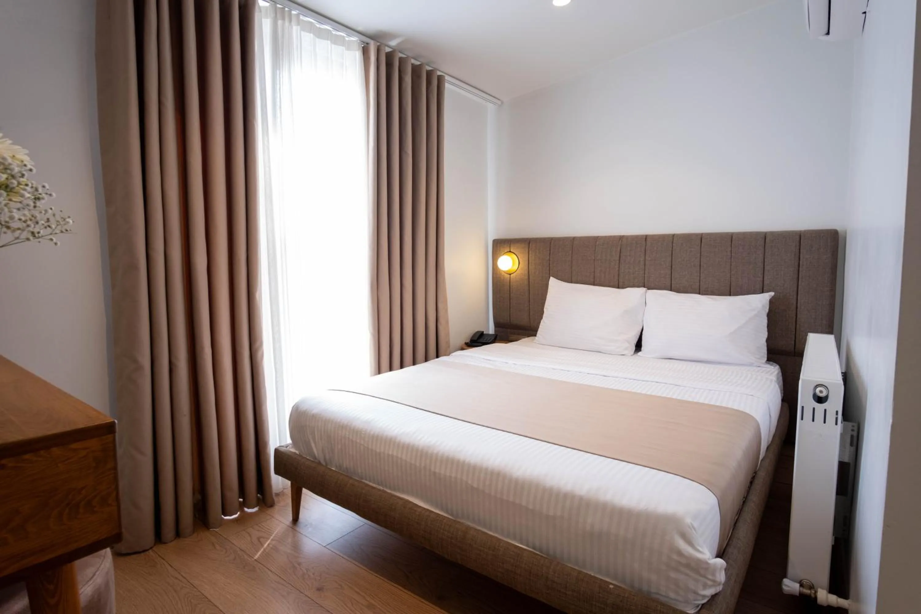 Bed in Meshk Airport Hotel