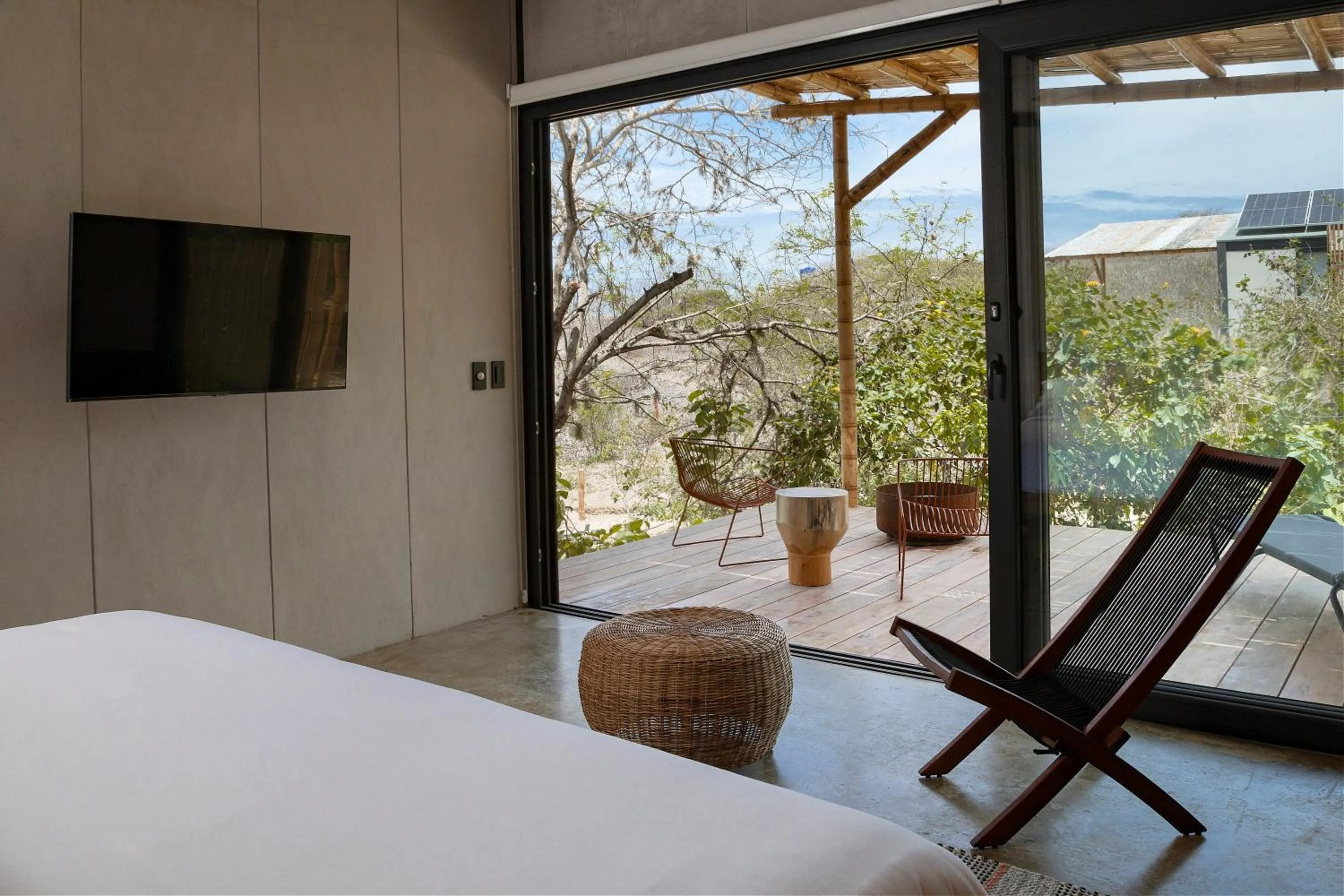 TV and multimedia in Eolia Sustainable Design Hotel