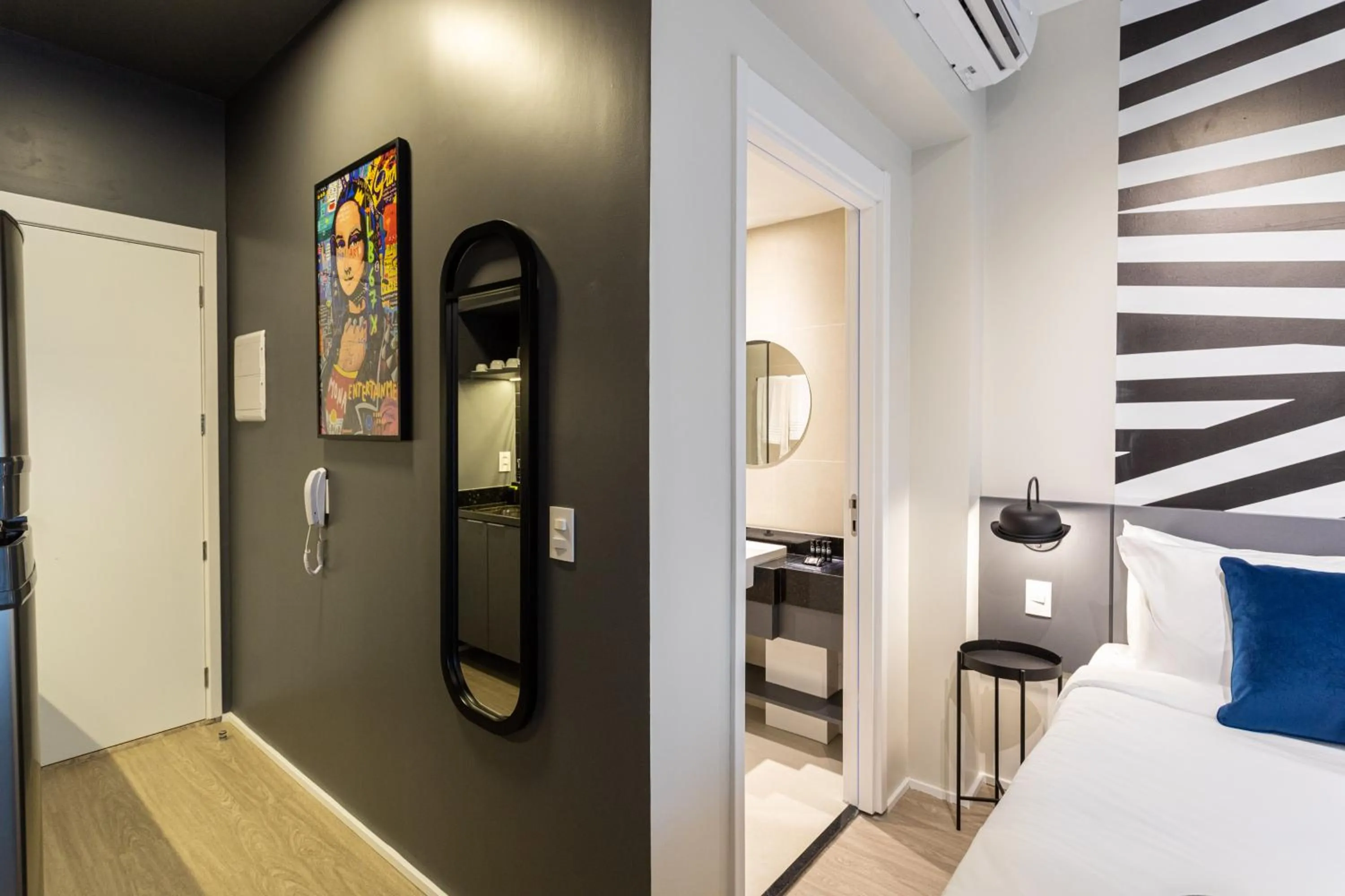 Decorative detail, Bed in House of Charlie Vila Mariana