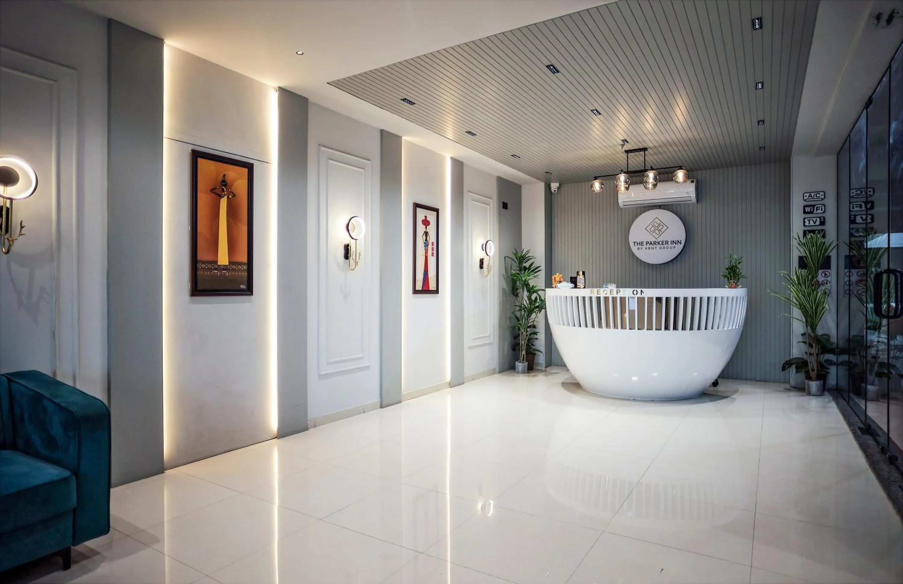 Seating area in HOTEL THE PARKER INN By KBNT GROUP