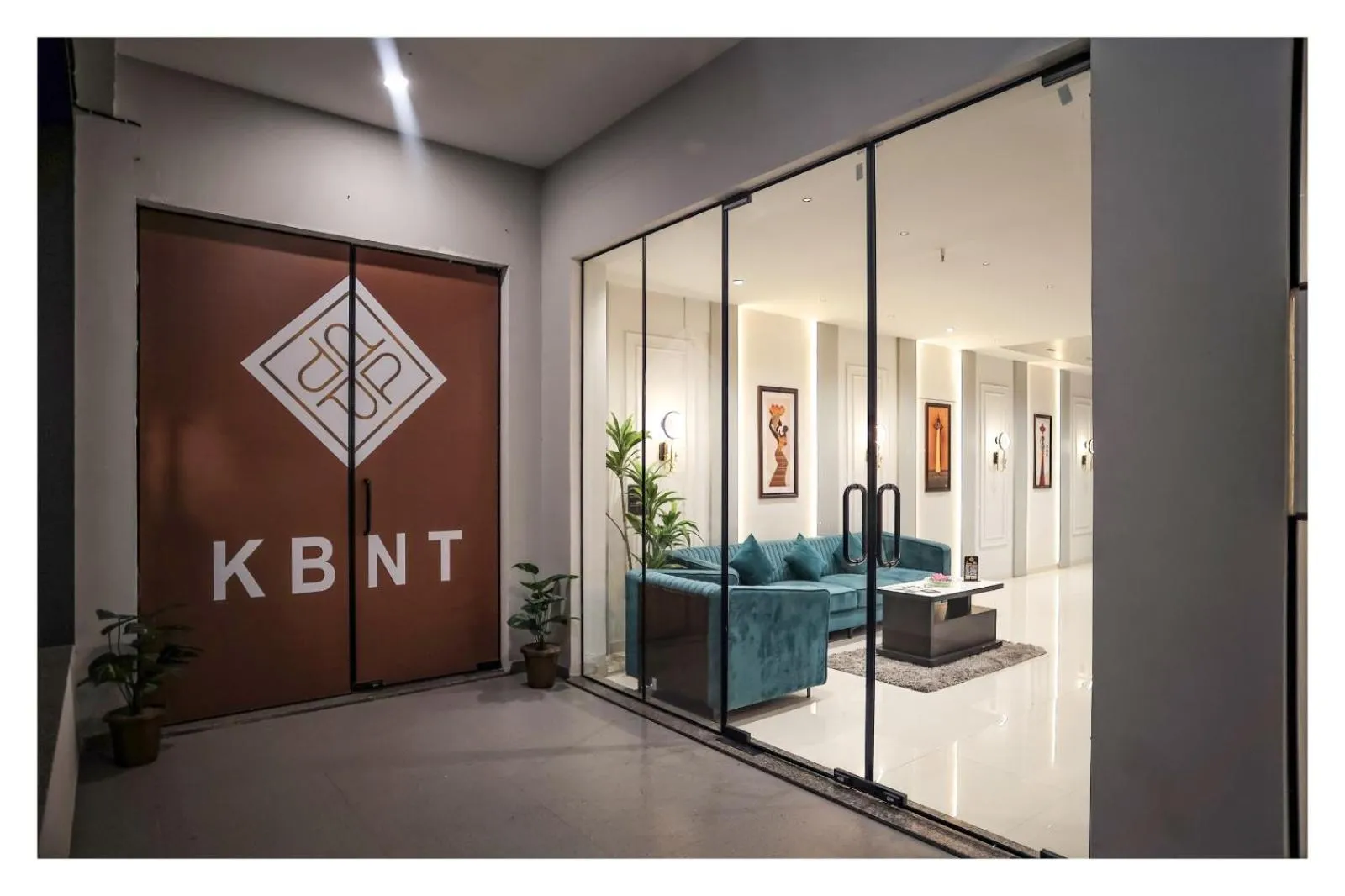 Property building in HOTEL THE PARKER INN By KBNT GROUP
