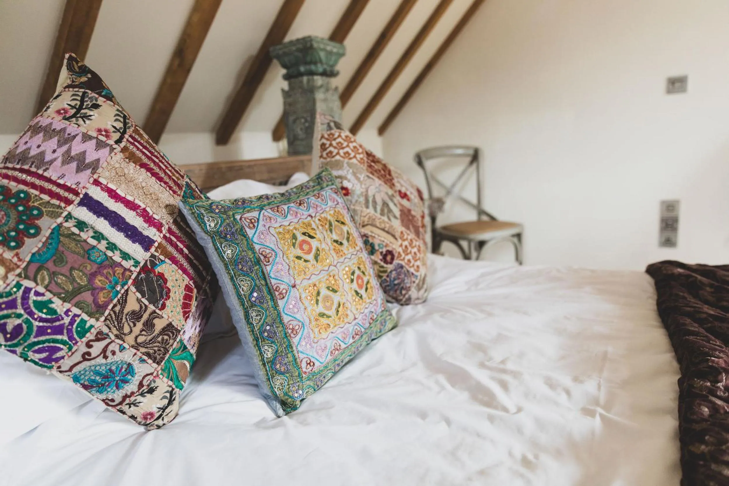 Bed in Trading Boundaries