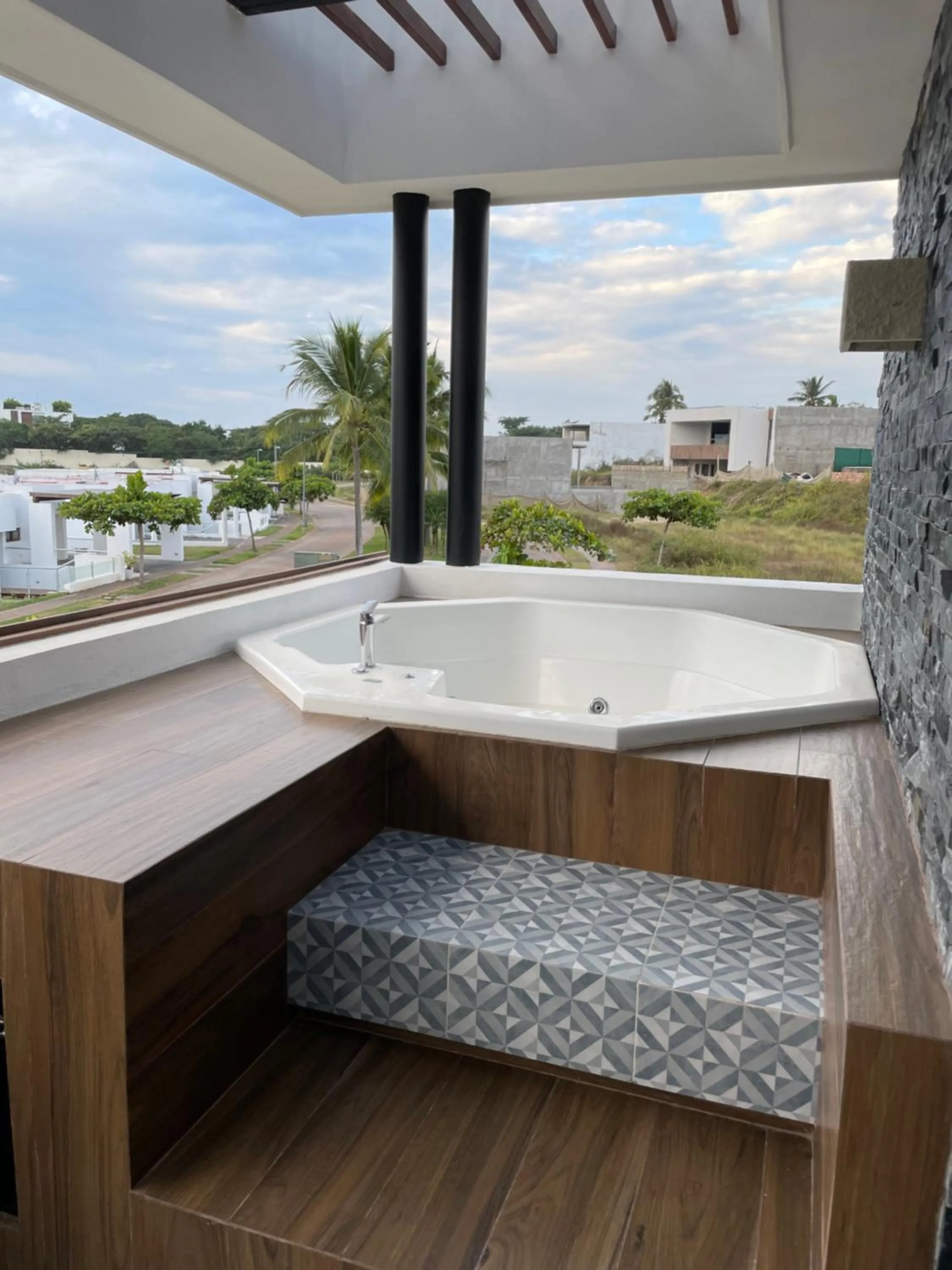 Hot Tub in Tamaran casa de playa Pescadores 16