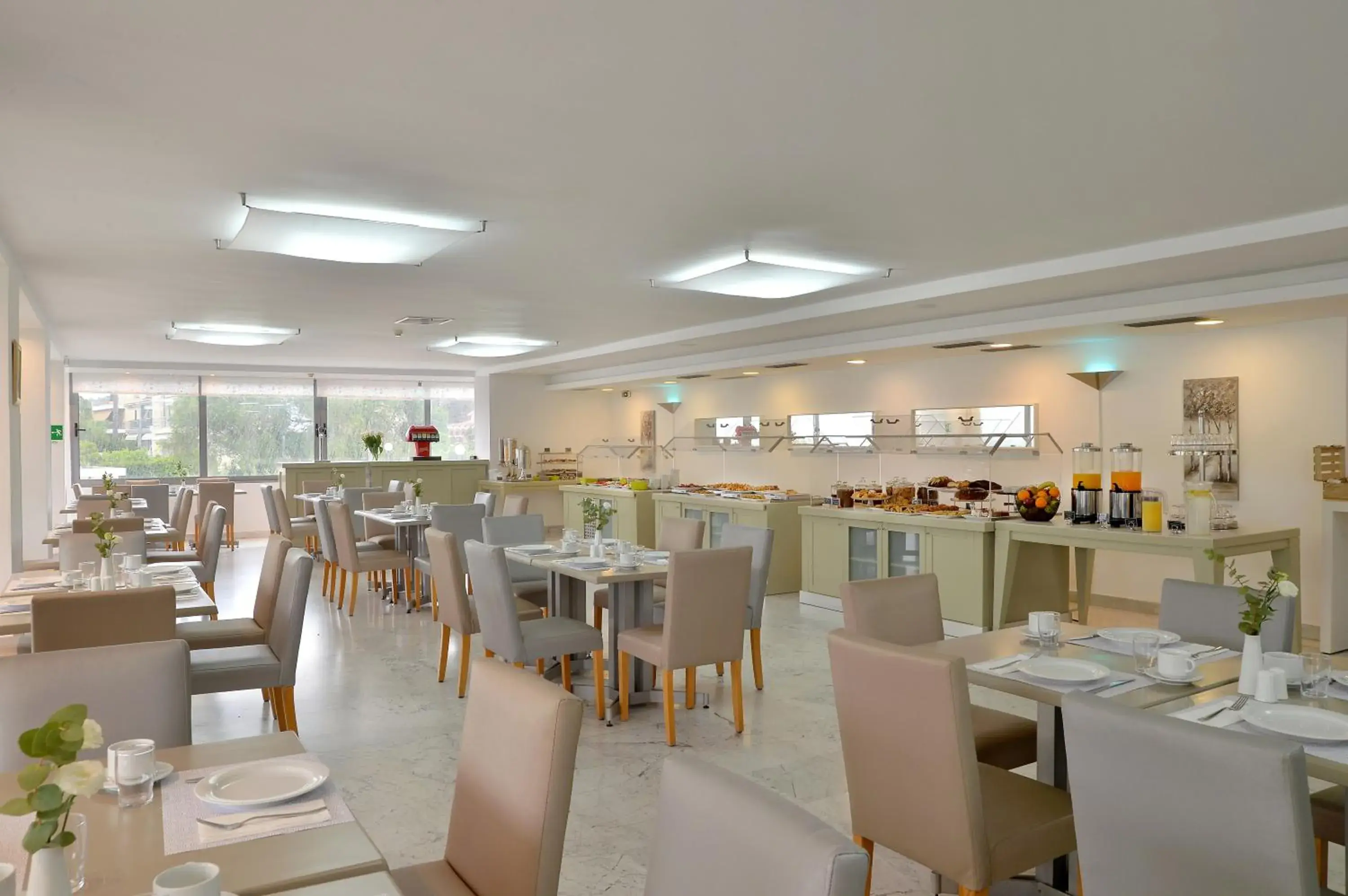 Restaurant/places to eat in Airotel Achaia Beach Restaurant/places to eat in Airotel Achaia Beach