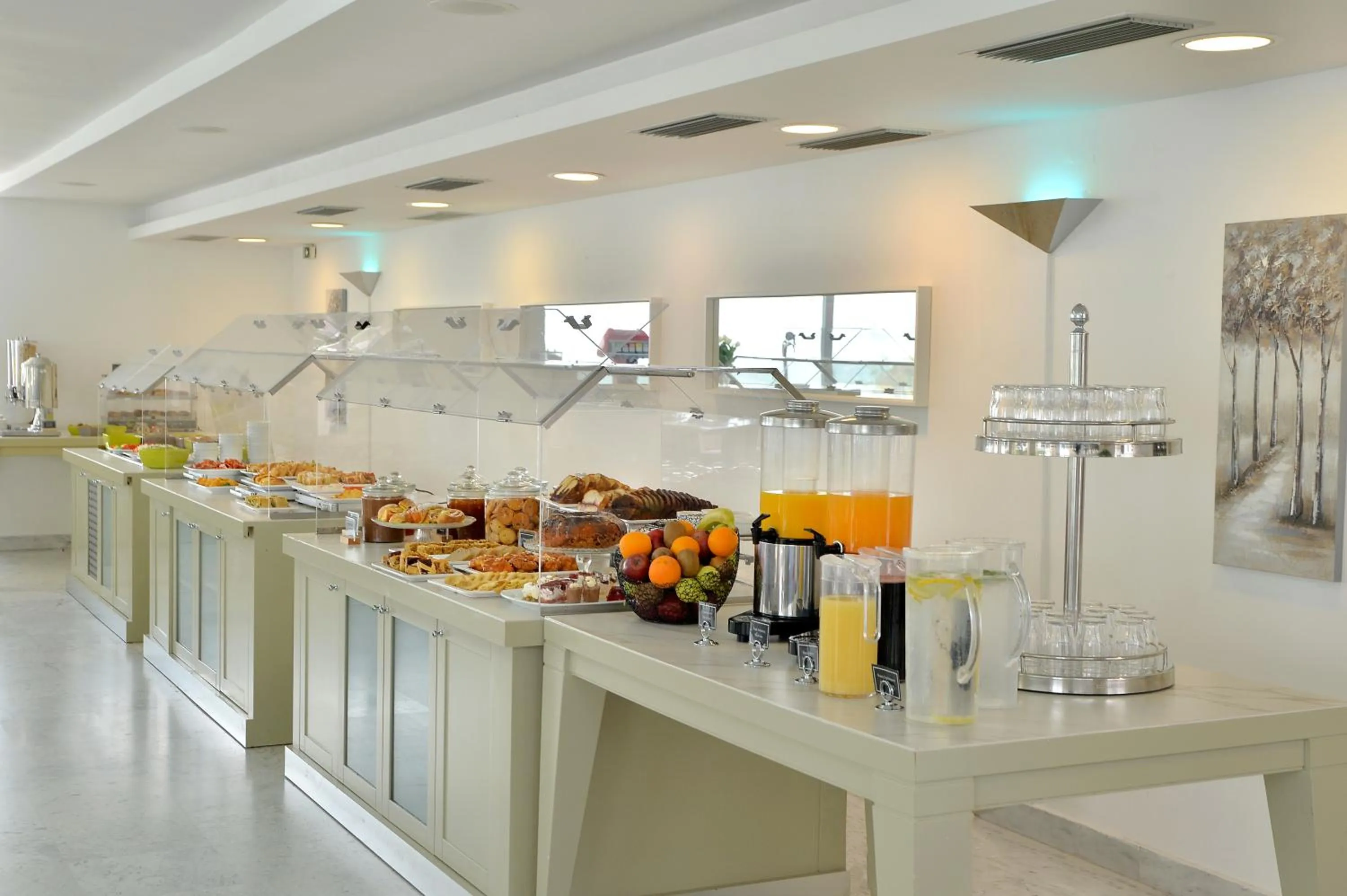 Food and drinks in Airotel Achaia Beach