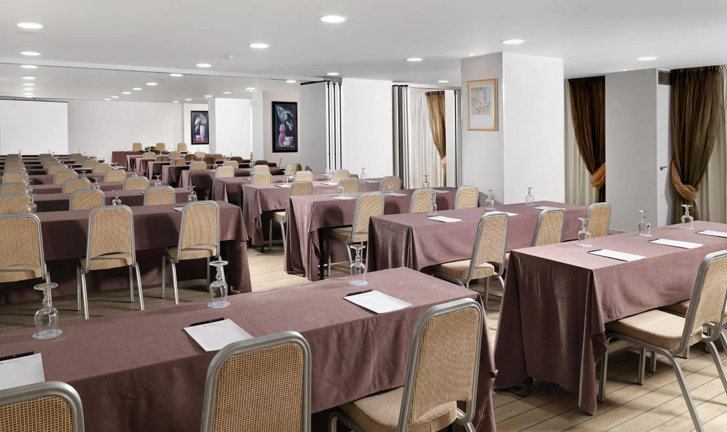 Banquet/Function facilities in Airotel Achaia Beach