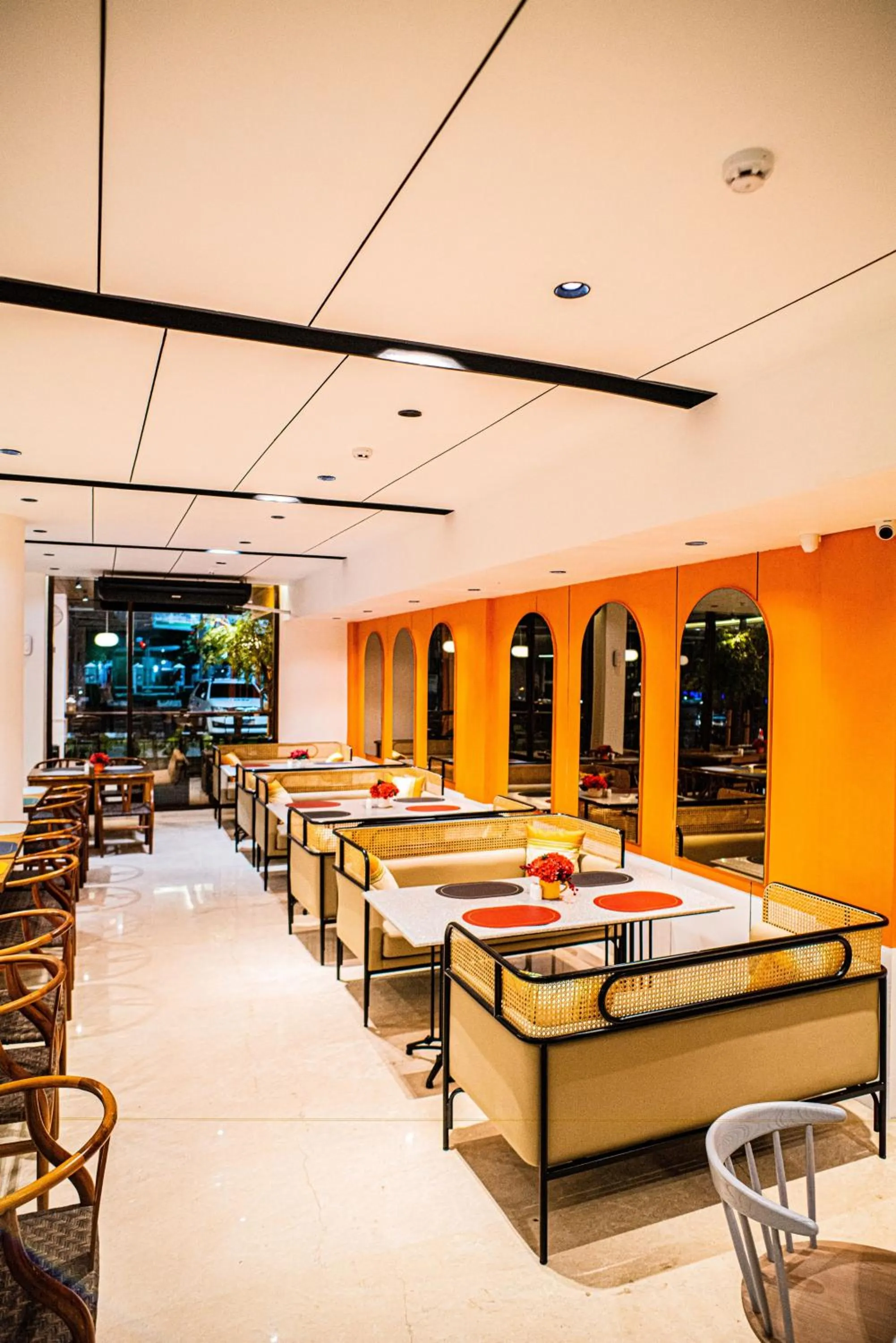 Restaurant/places to eat in Alhambra Hotel Banda Aceh