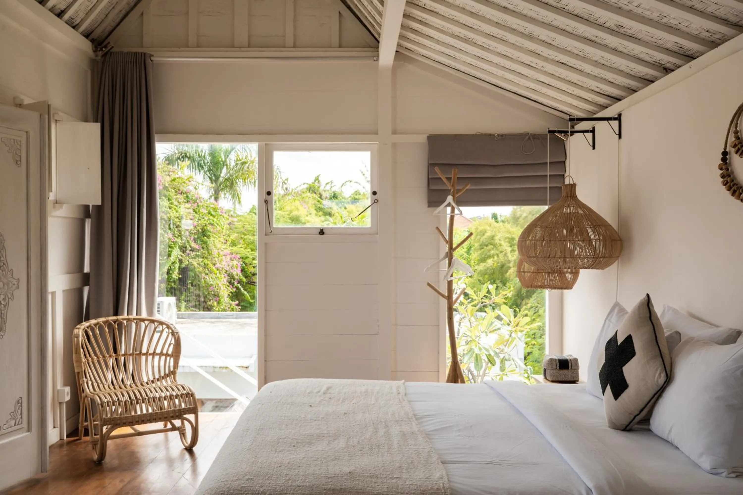 Photo of the whole room, Bed in Villa Folie by Alfred in Bali