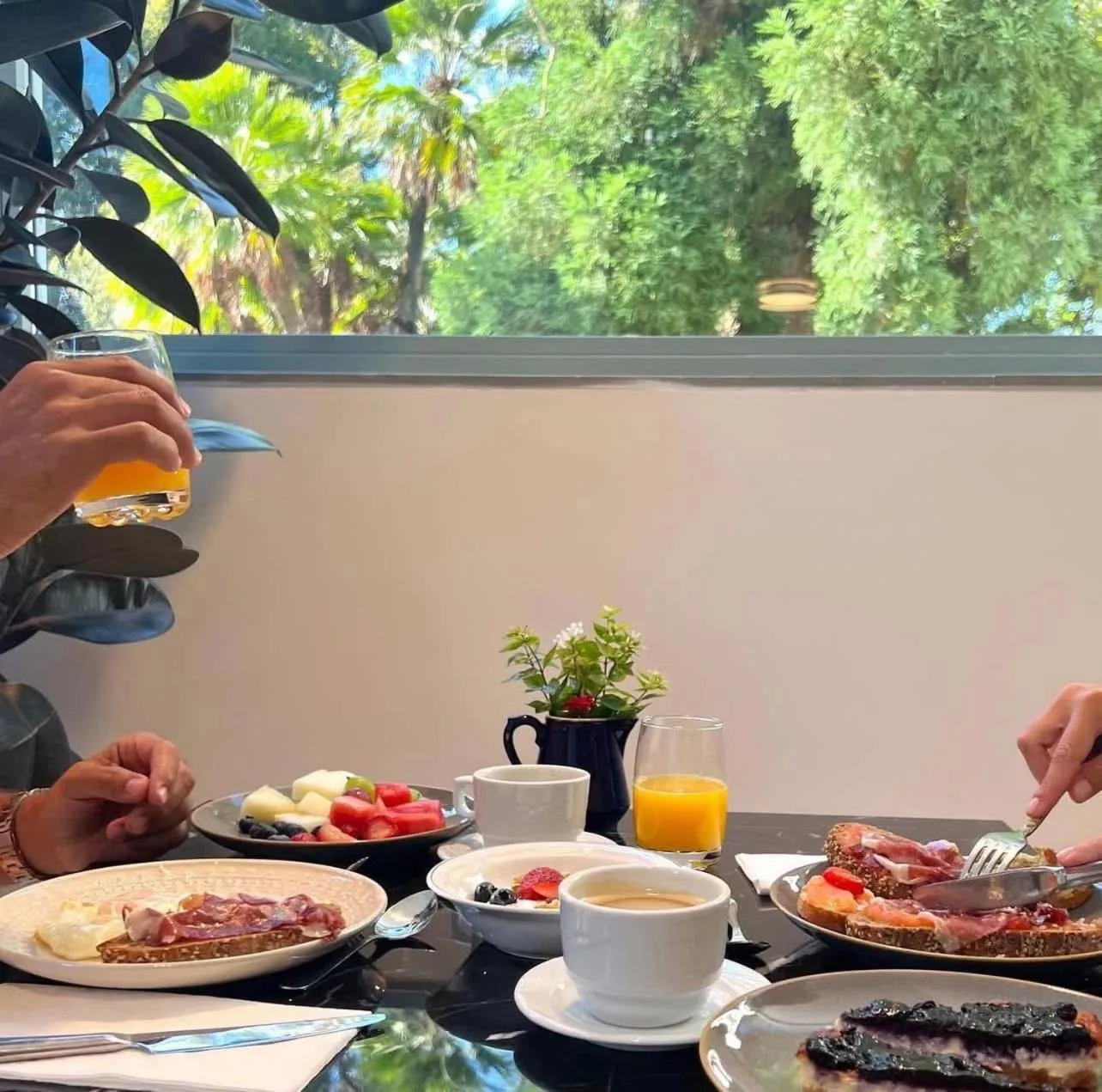 Breakfast in HOTEL BOUTIQUE VILLA DEL MARQUÉS