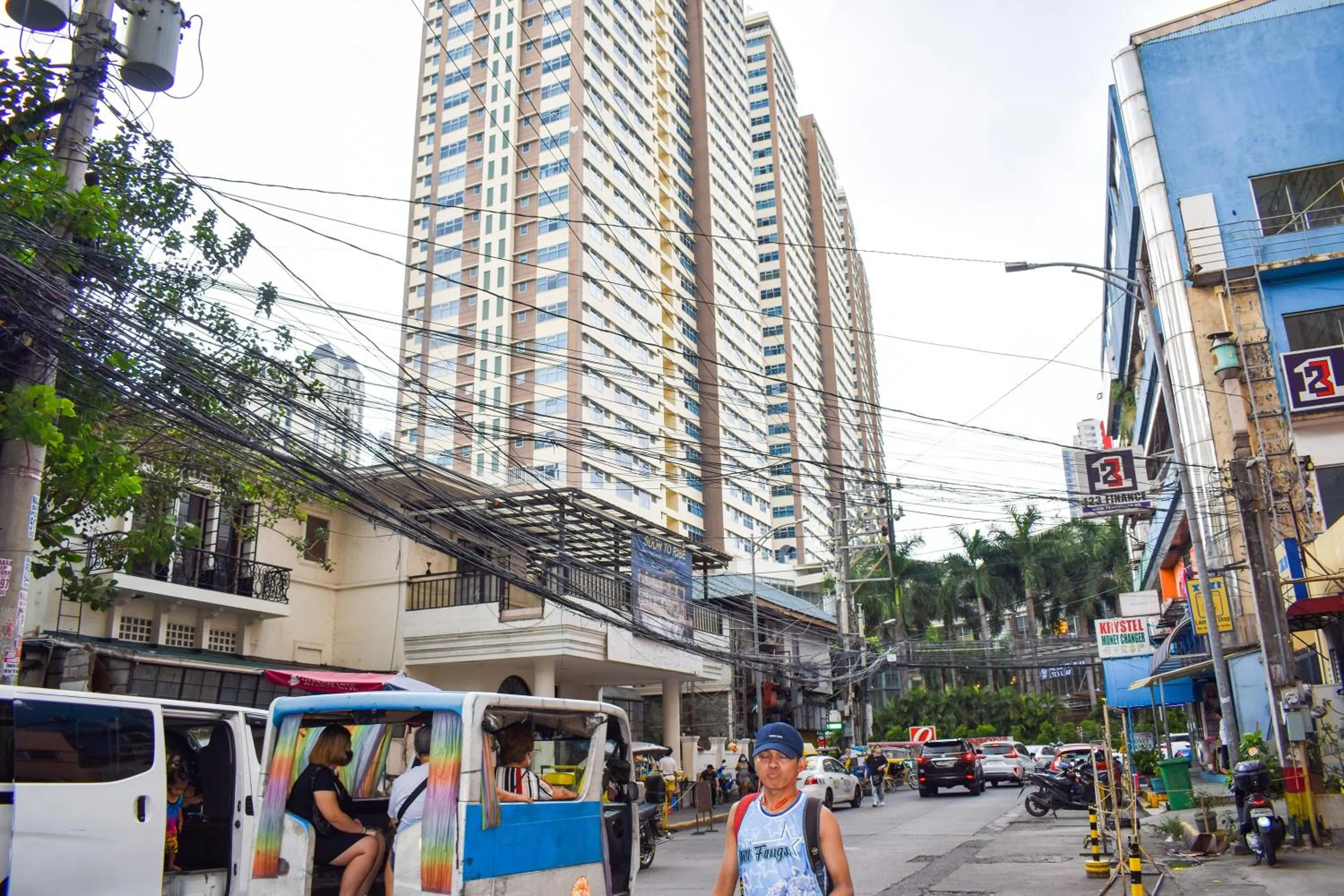 Street view in Birchtower by Jeizel Manila City