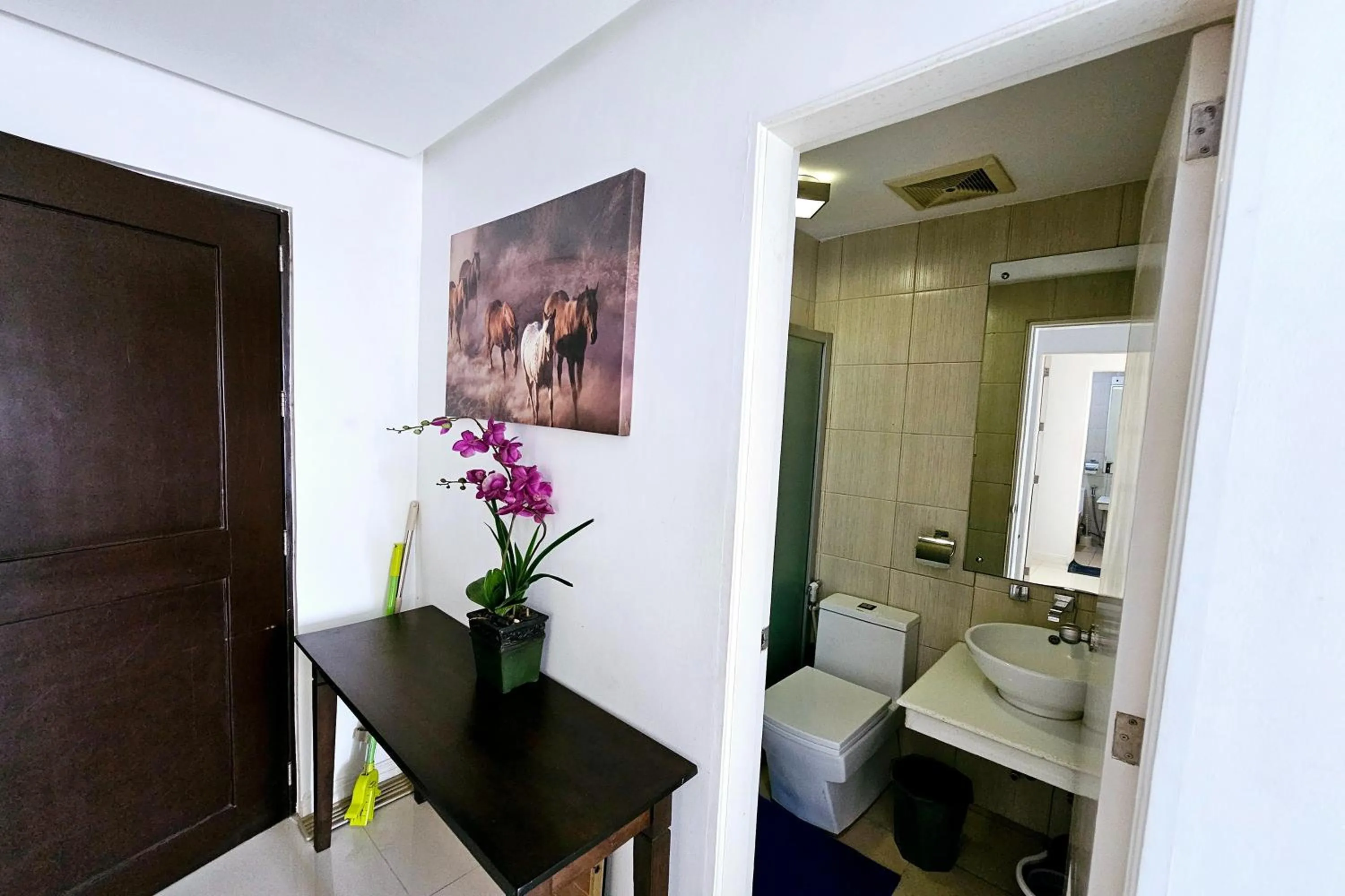 Bathroom in Birchtower by Jeizel Manila City