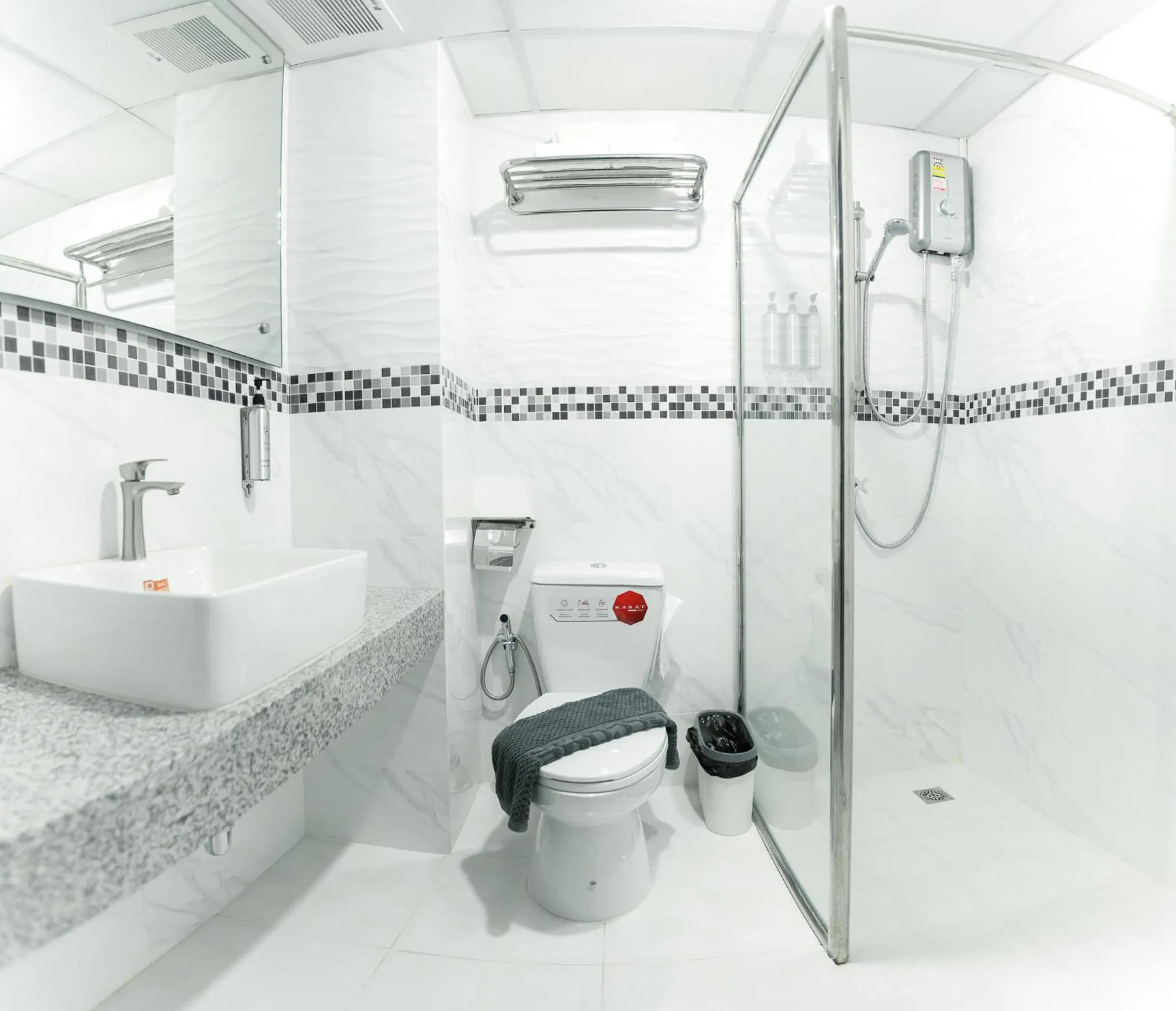 Shower in Siam Rama9 Hotel