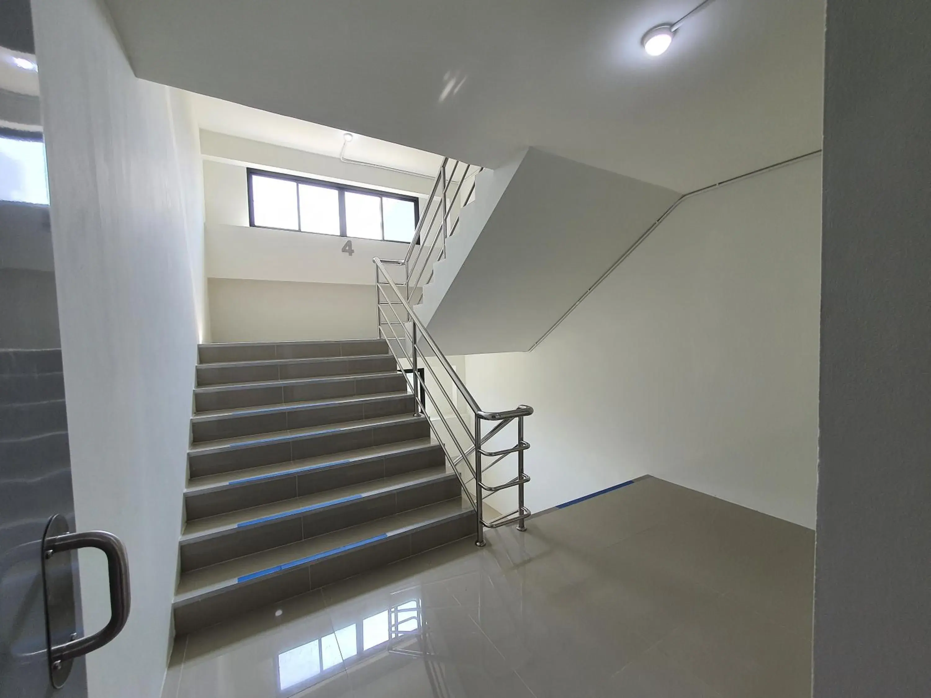 Property building in Siam Rama9 Hotel Property building in Siam Rama9 Hotel