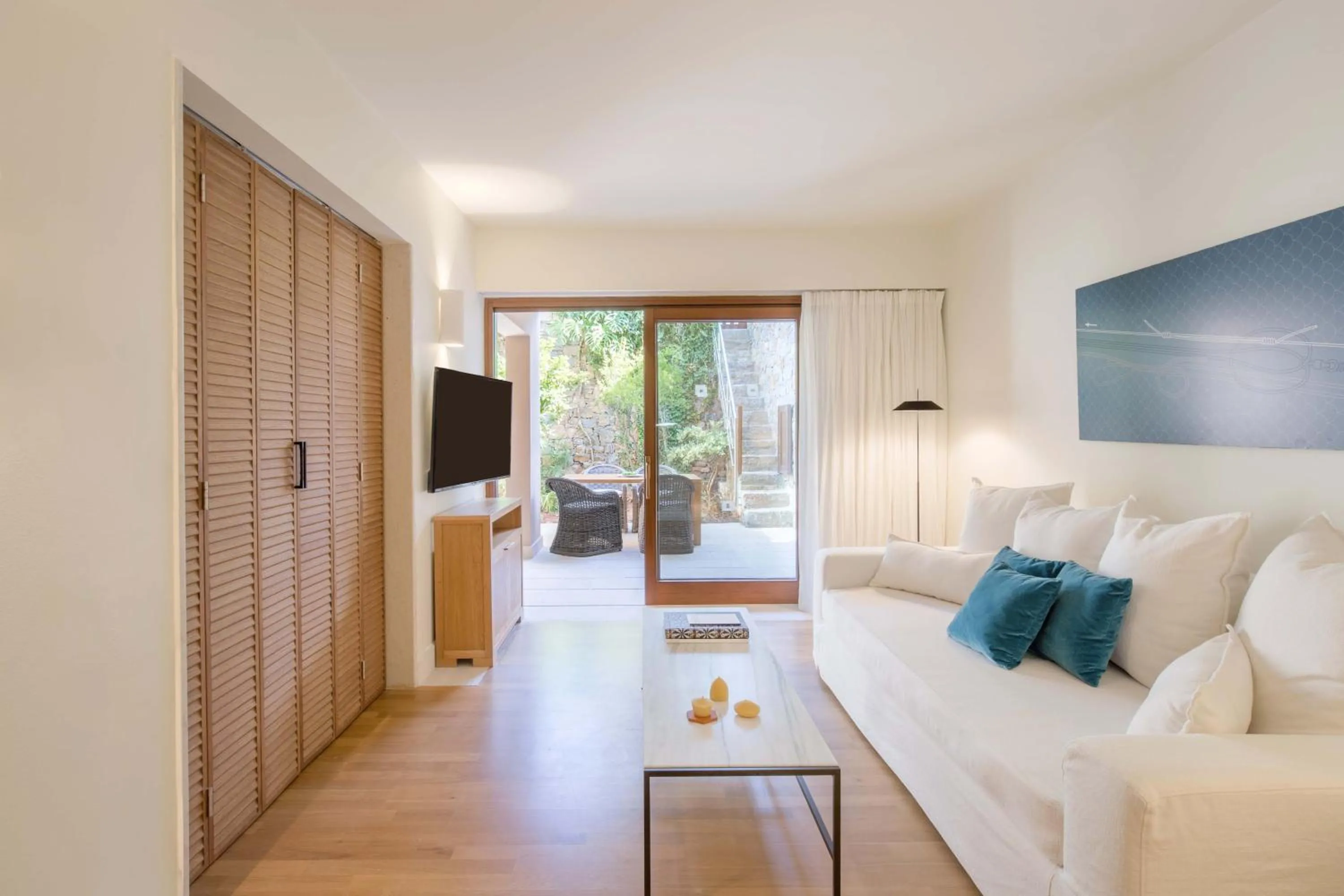 Living room in Phāea Blue - Small Luxury Hotels of the World