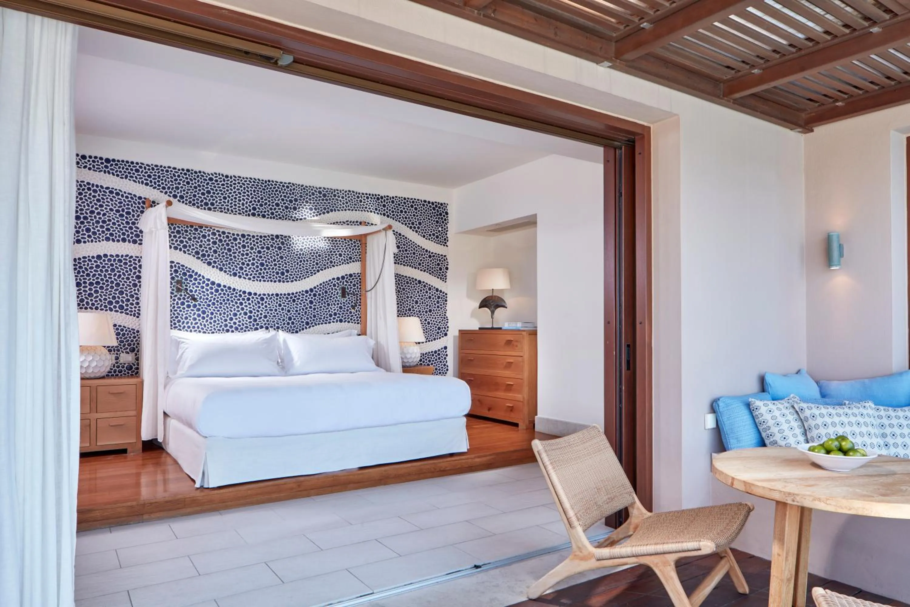 Bed in Phāea Blue - Small Luxury Hotels of the World