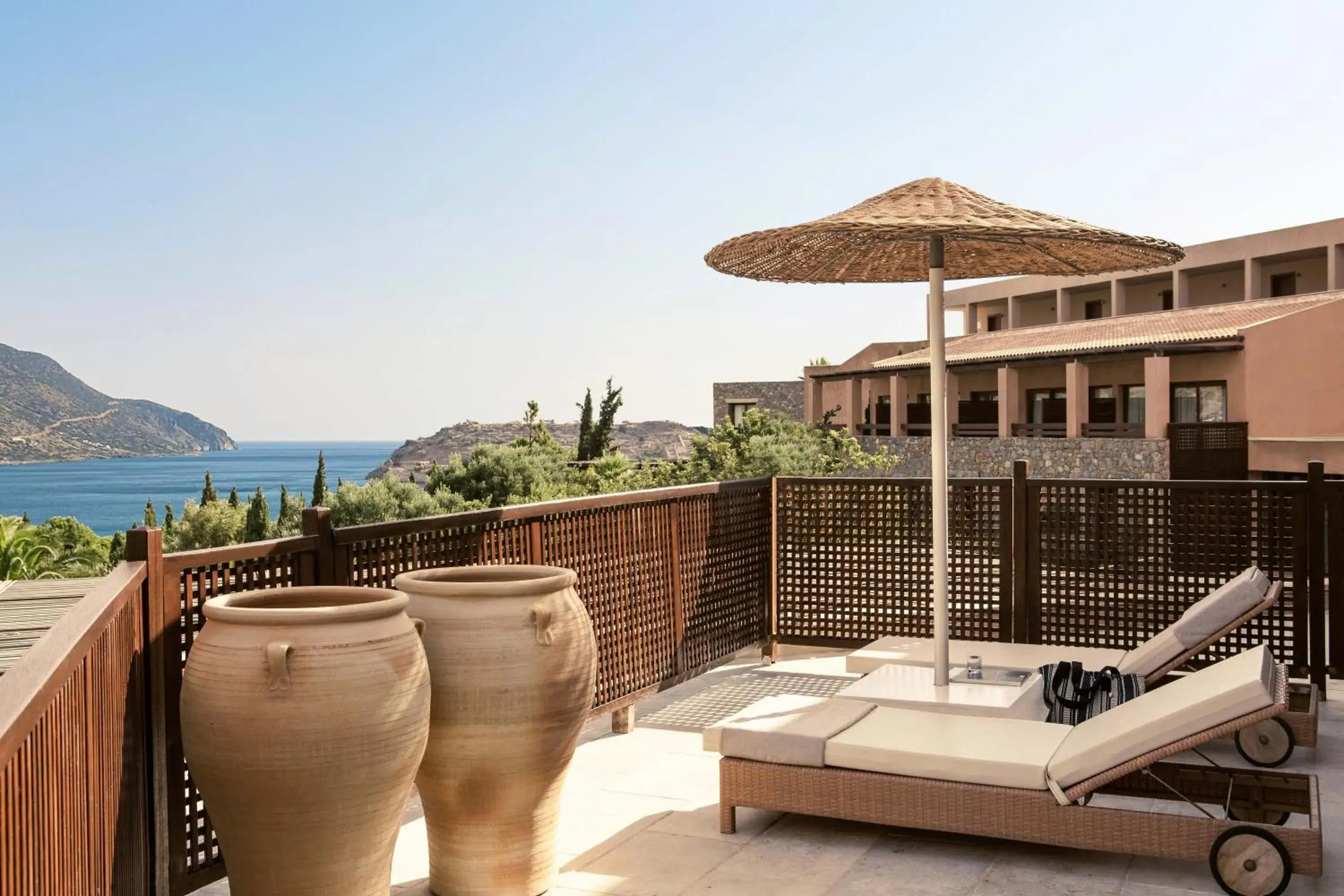 Deluxe Suite Sea View in Phāea Blue - Small Luxury Hotels of the World Deluxe Suite Sea View in Phāea Blue - Small Luxury Hotels of the World