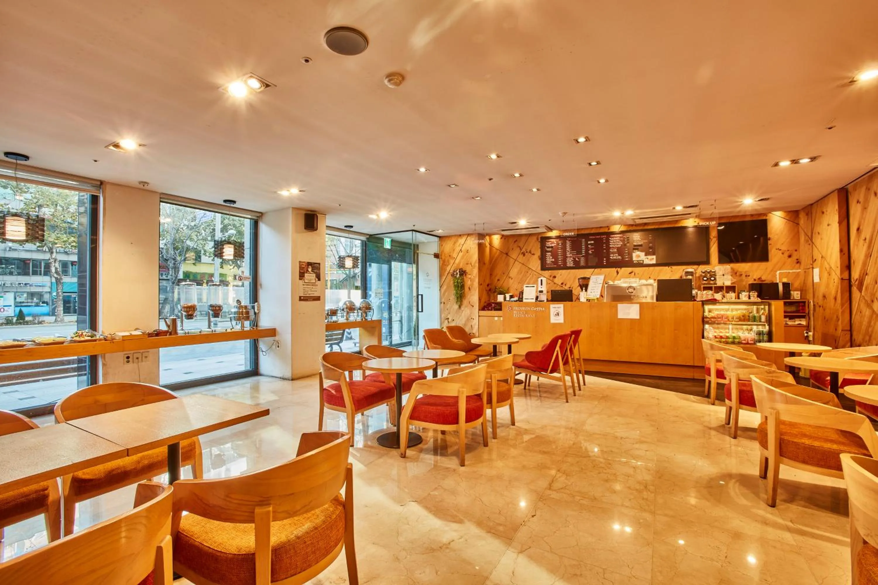 Restaurant/Places to Eat in Provista Hotel
