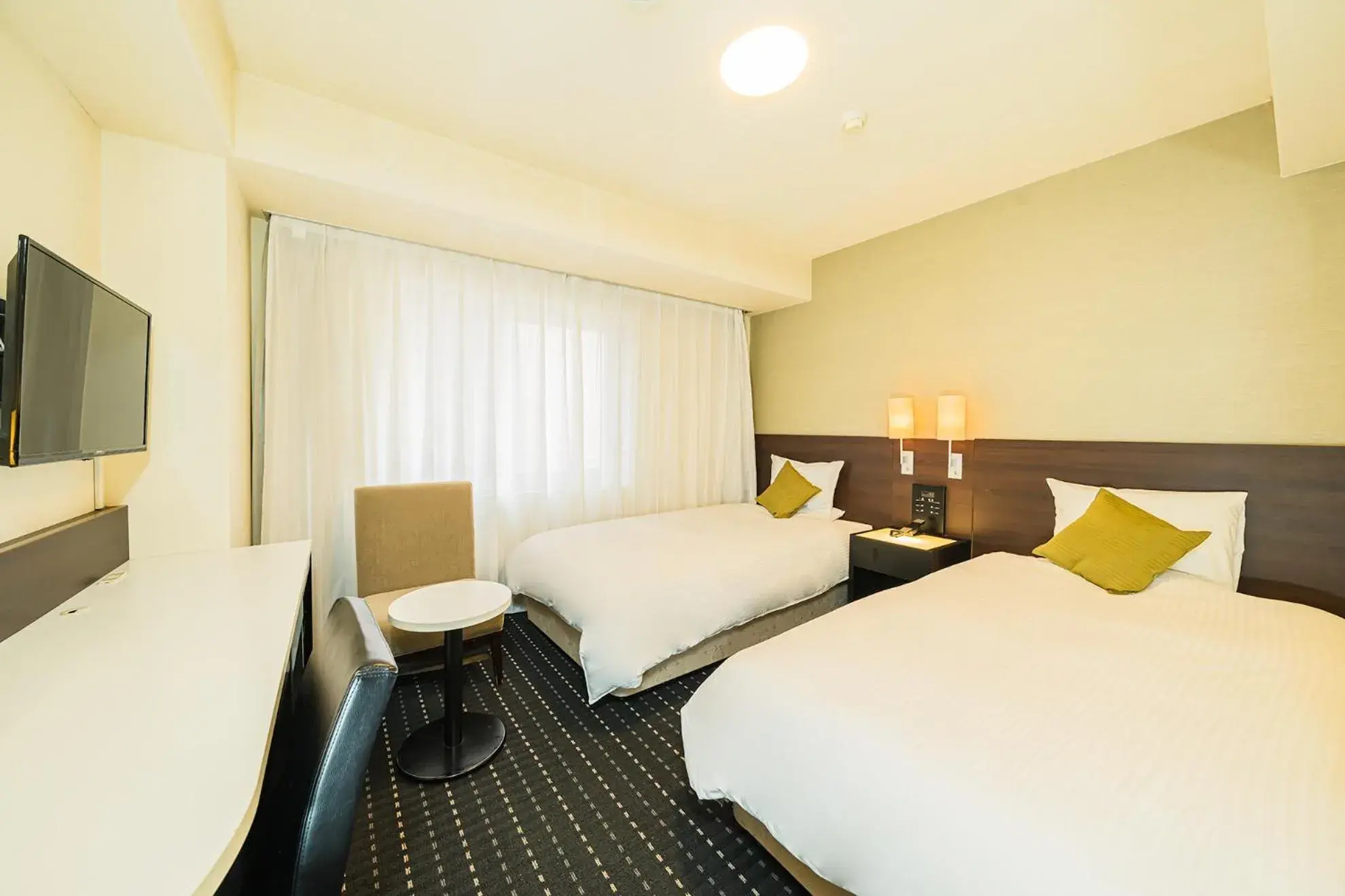 Photo of the whole room, Bed in Kanda Station Hotel Photo of the whole room, Bed in Kanda Station Hotel