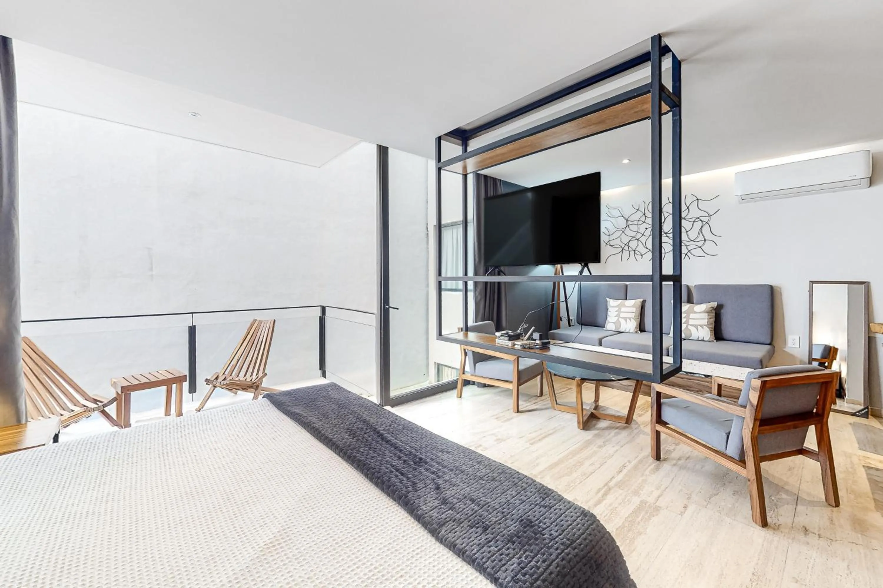 Bed in Kaab South Beach #309