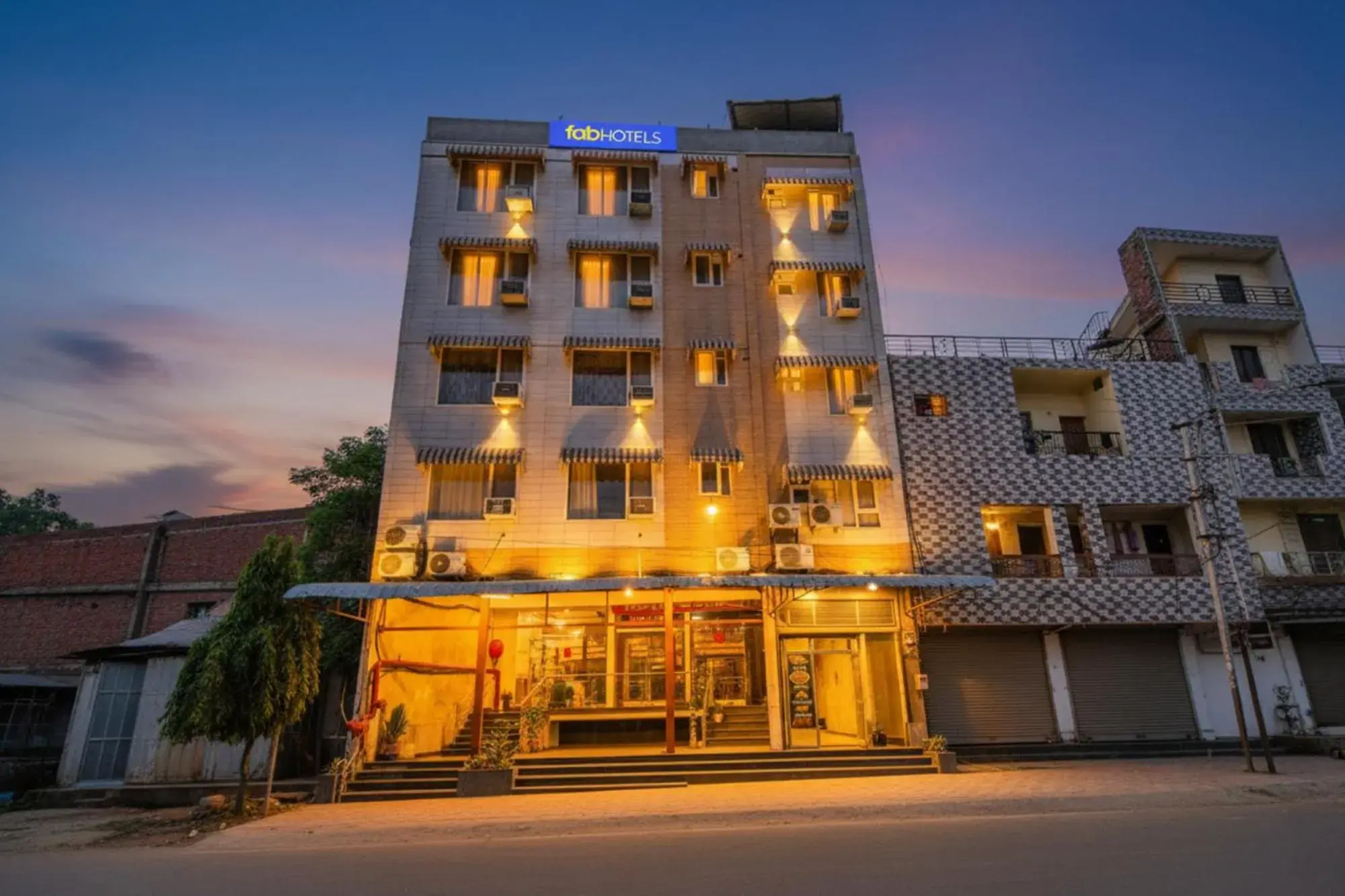 Property building in Via GS Property building in Via GS