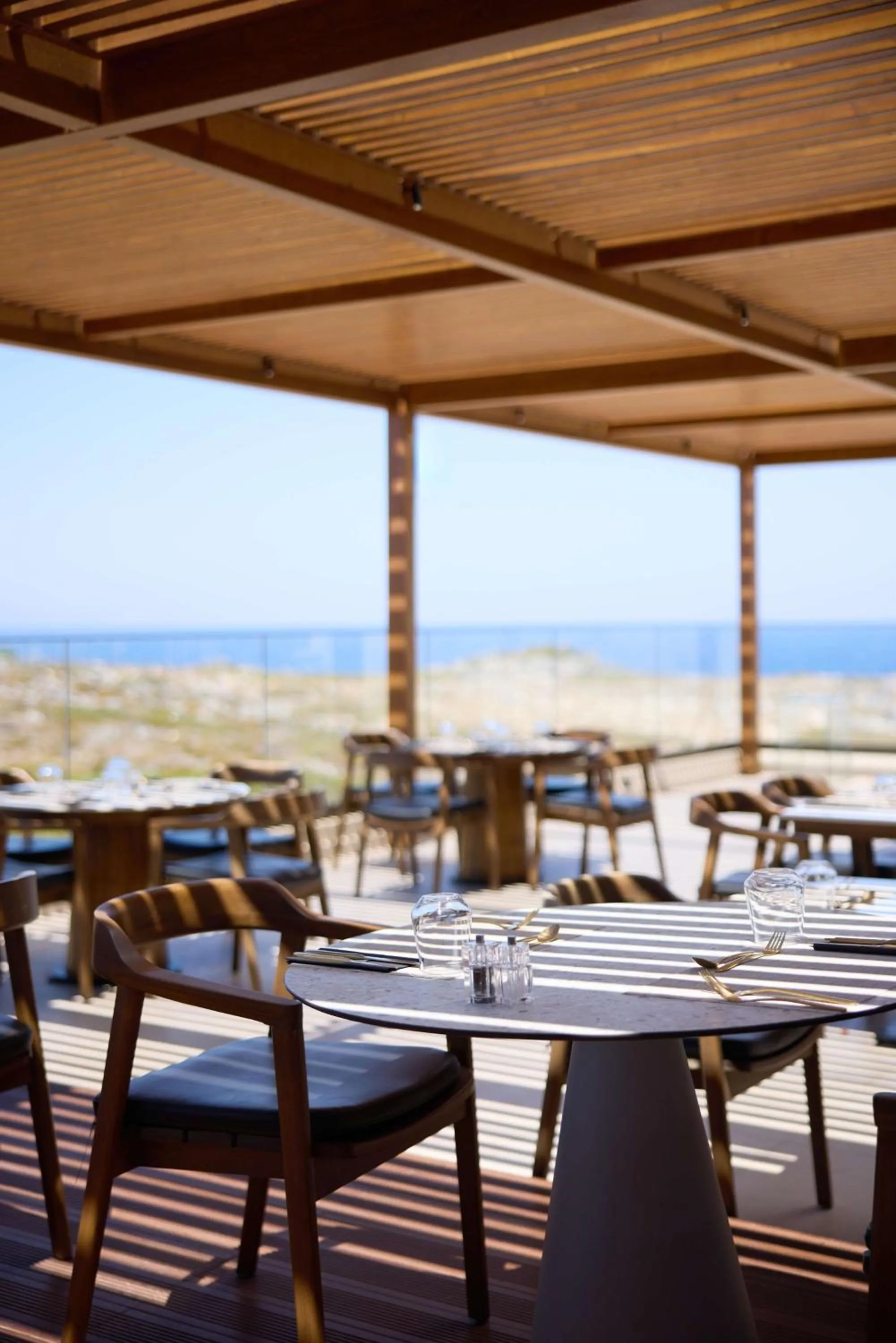 Restaurant/places to eat in Isla Brown Chania Resort, Curio Collection by Hilton