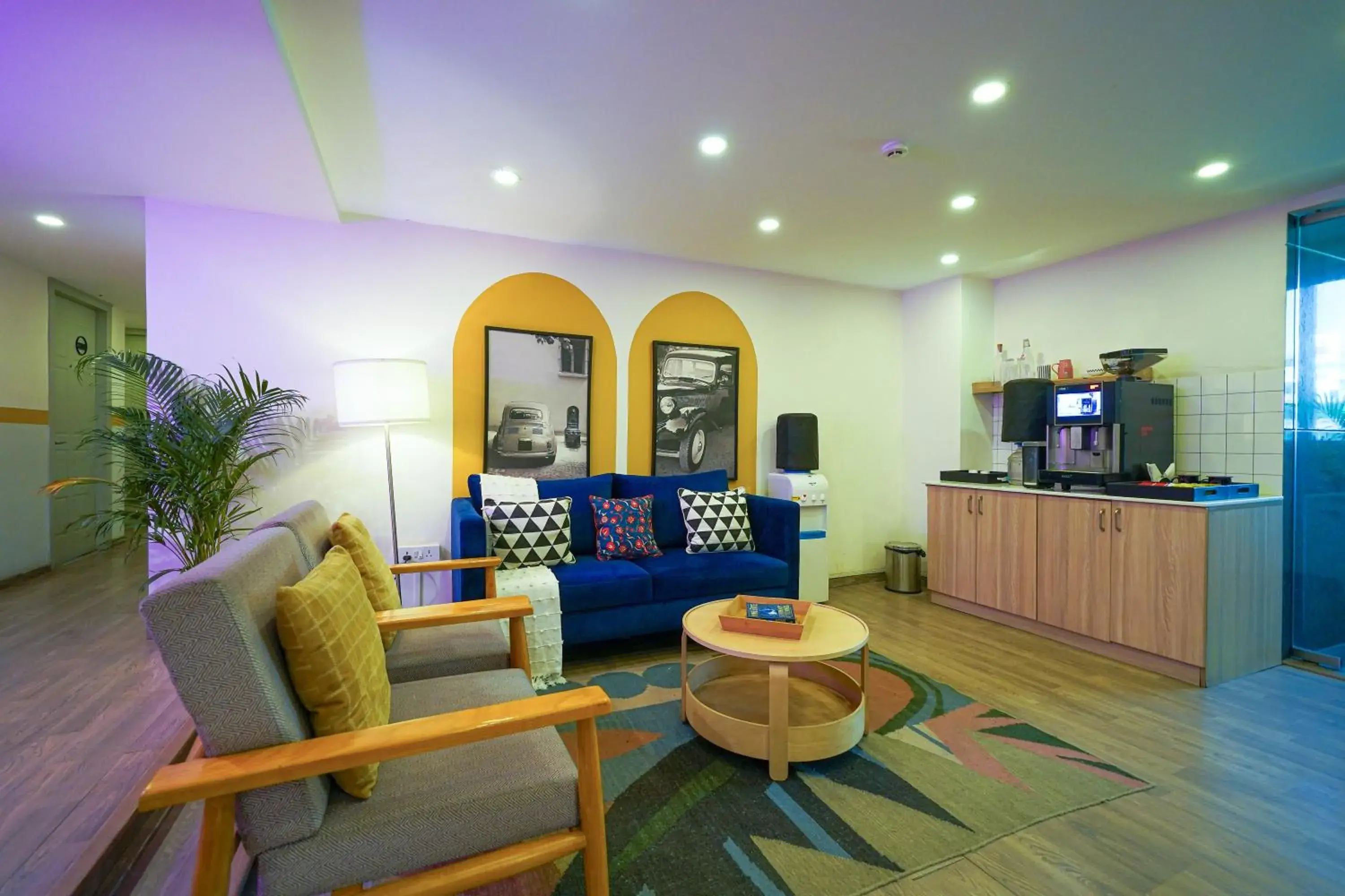 Lobby or reception in Olive Zip Richmond Circle by Embassy Group Lobby or reception in Olive Zip Richmond Circle by Embassy Group