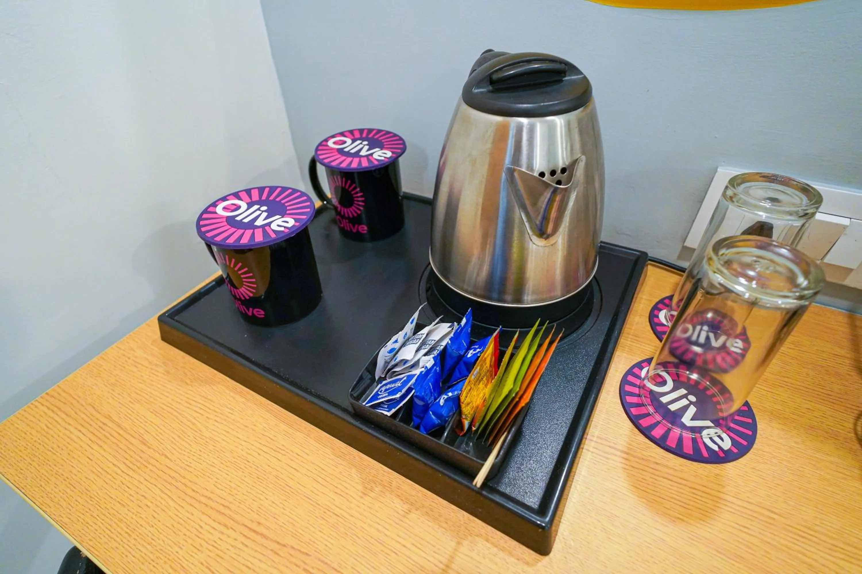 Coffee/tea facilities in Olive Zip Richmond Circle by Embassy Group