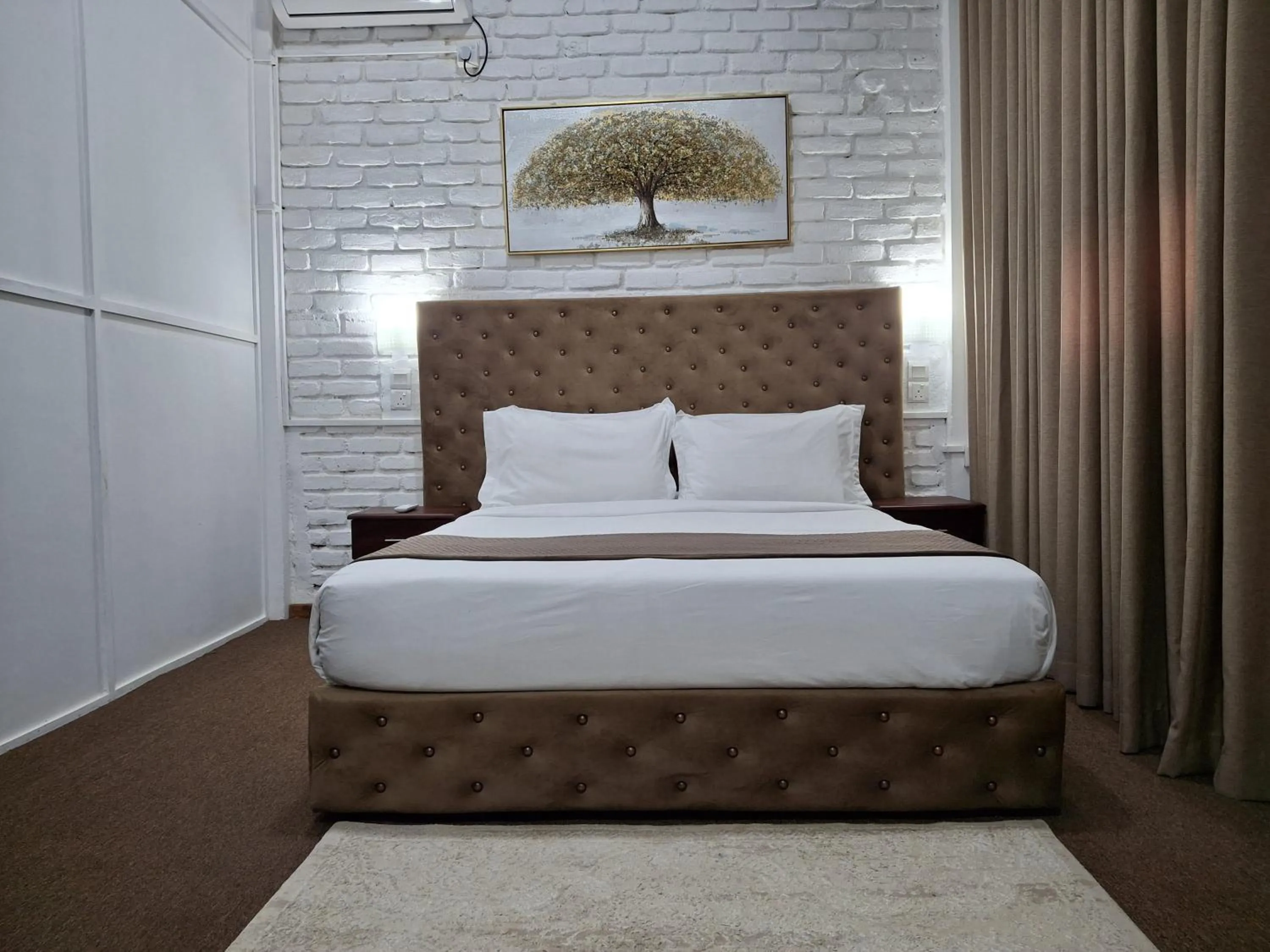 Bed in Tepraas Sigiriya