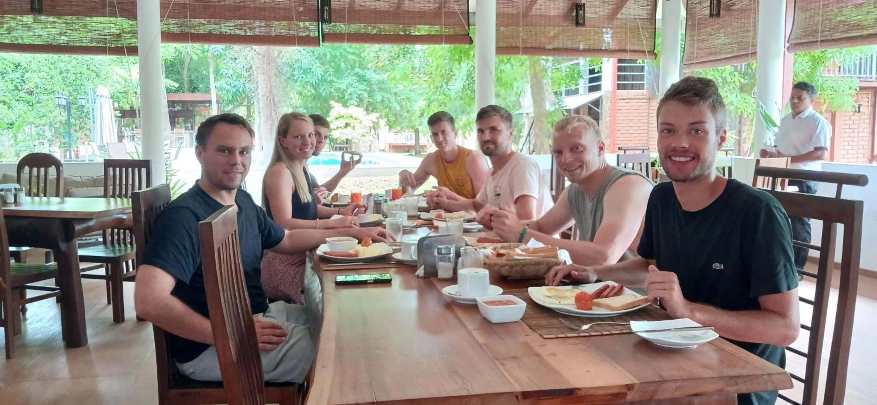 Restaurant/places to eat in Tepraas Sigiriya