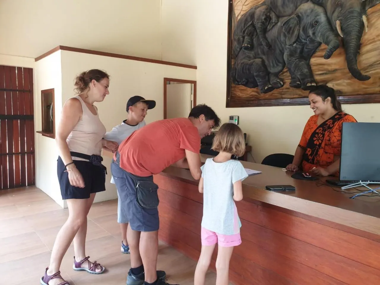 group of guests in Tepraas Sigiriya