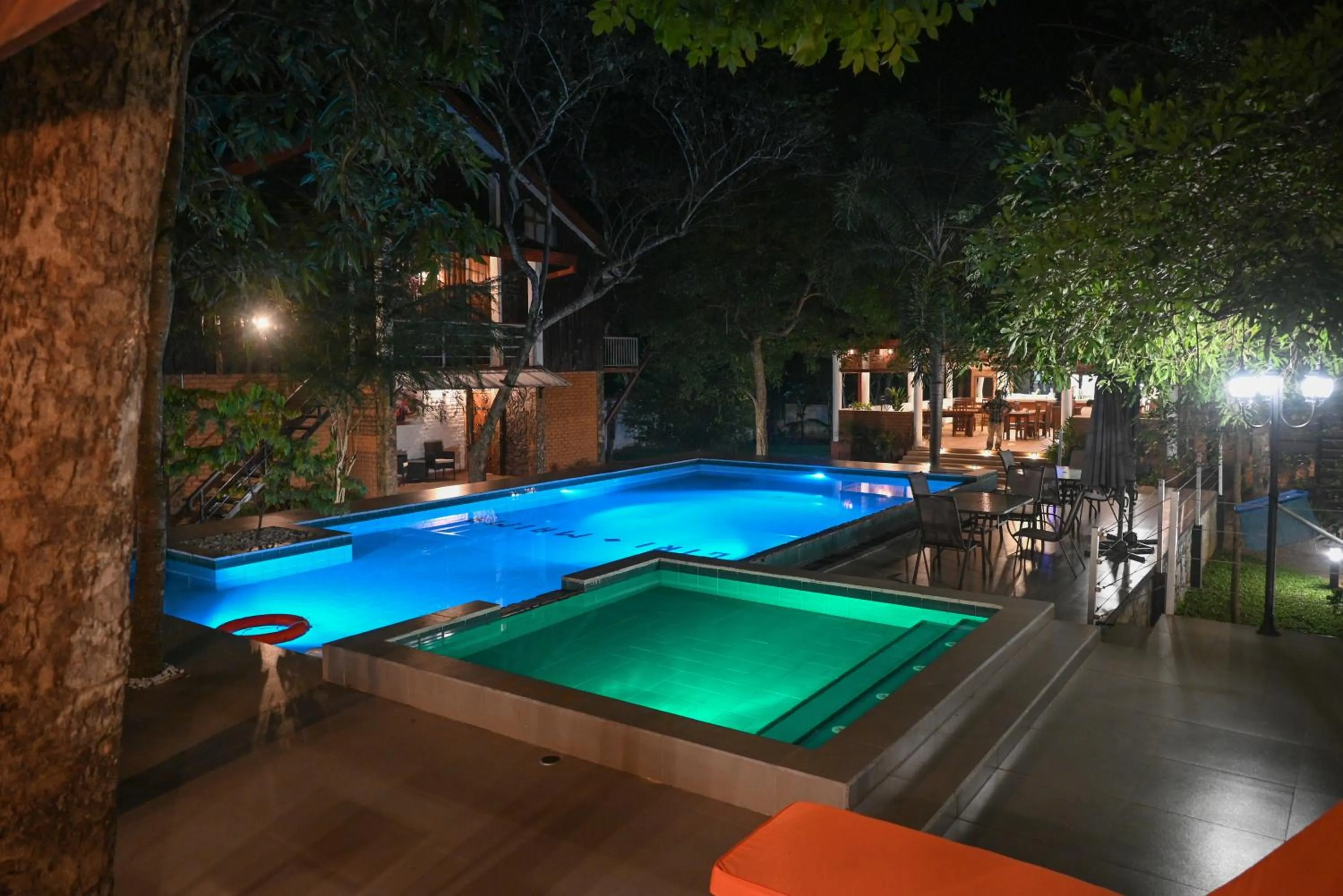 Swimming pool in Tepraas Sigiriya