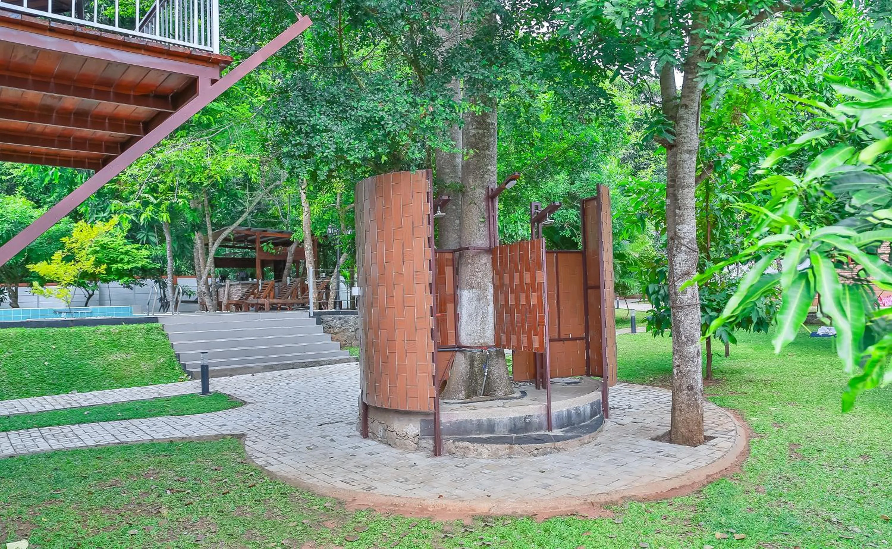 Swimming pool in Tepraas Sigiriya
