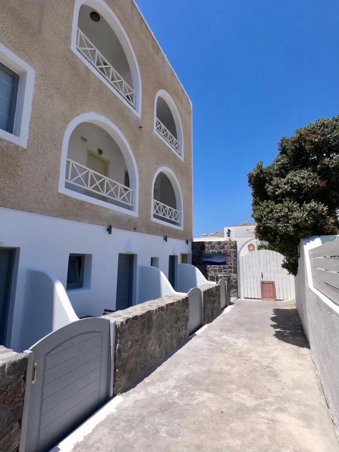 Property building in Anny Studios & Rooms Perissa Beach