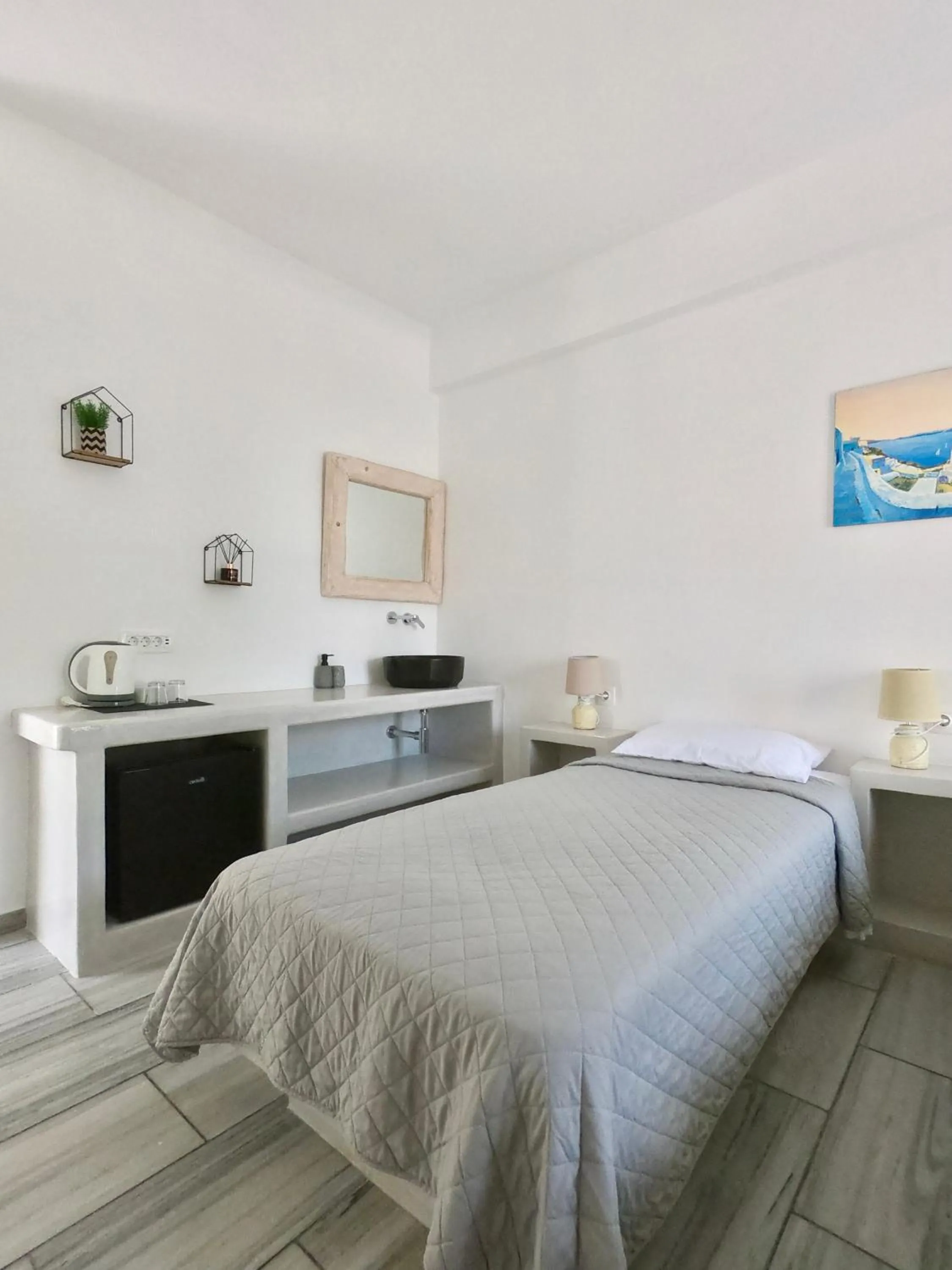 Bedroom, Bed in Anny Studios & Rooms Perissa Beach