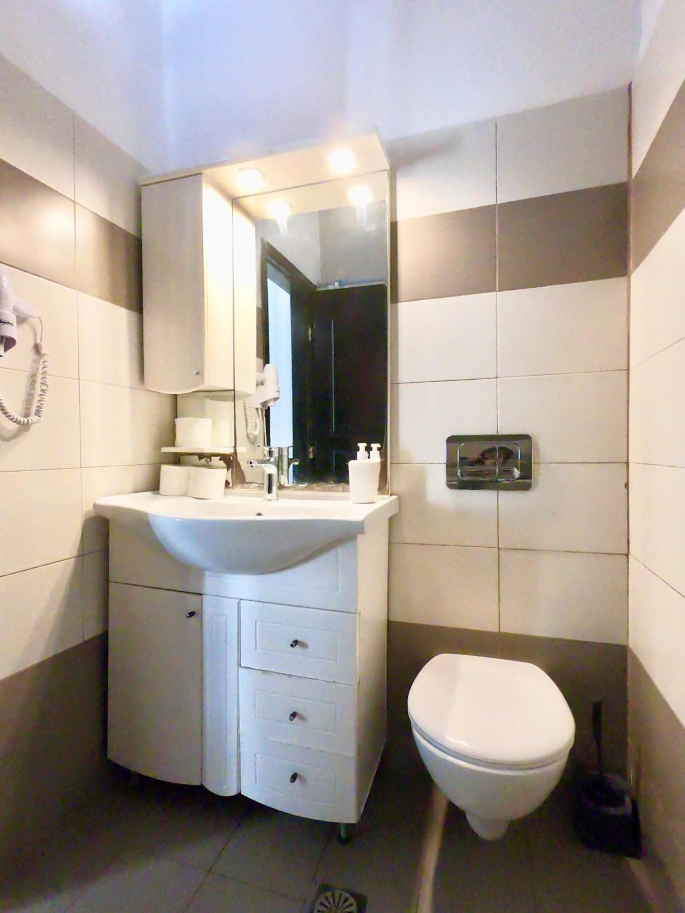 Bathroom in Anny Studios & Rooms Perissa Beach