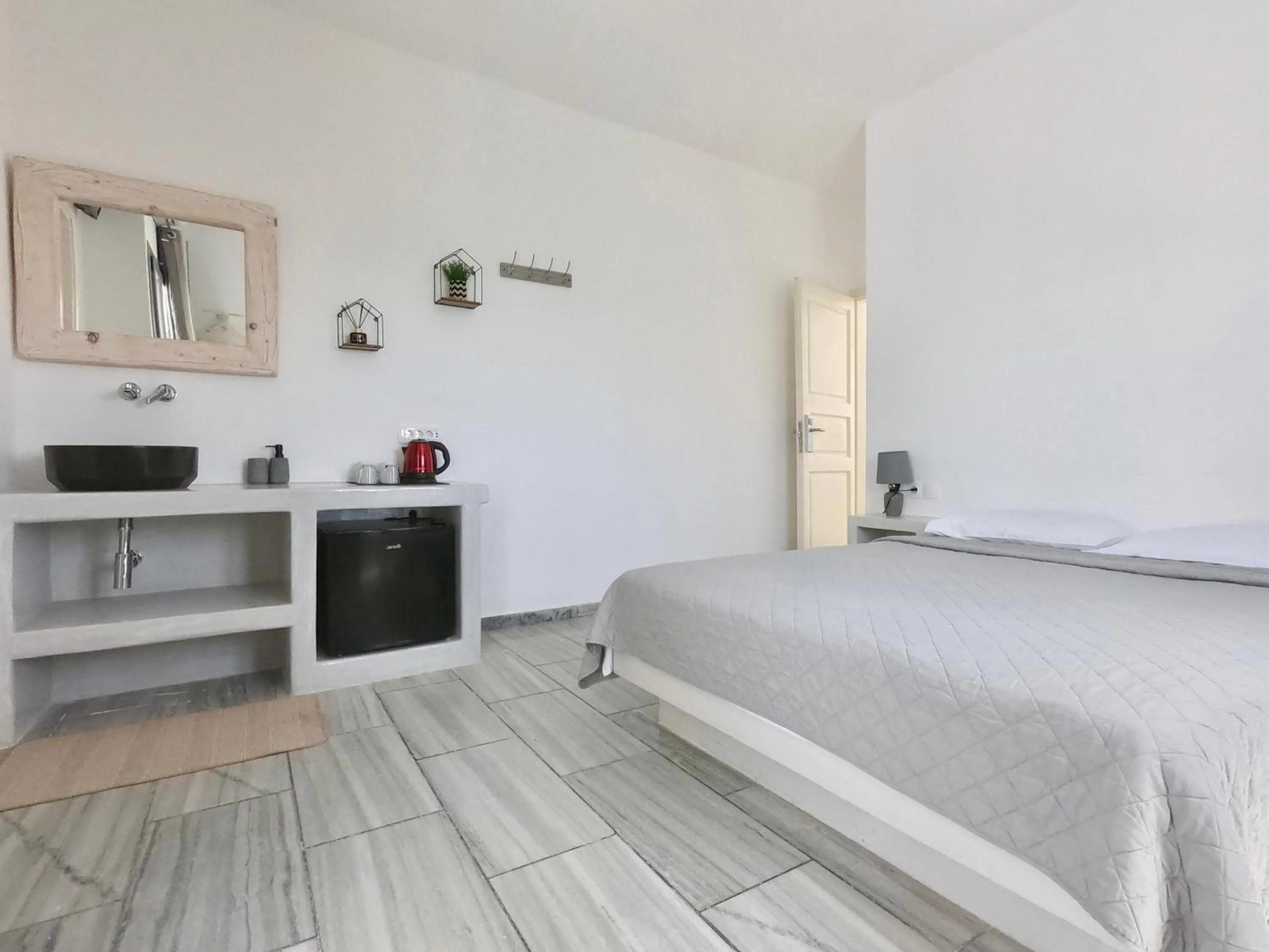 Bedroom, Bed in Anny Studios & Rooms Perissa Beach