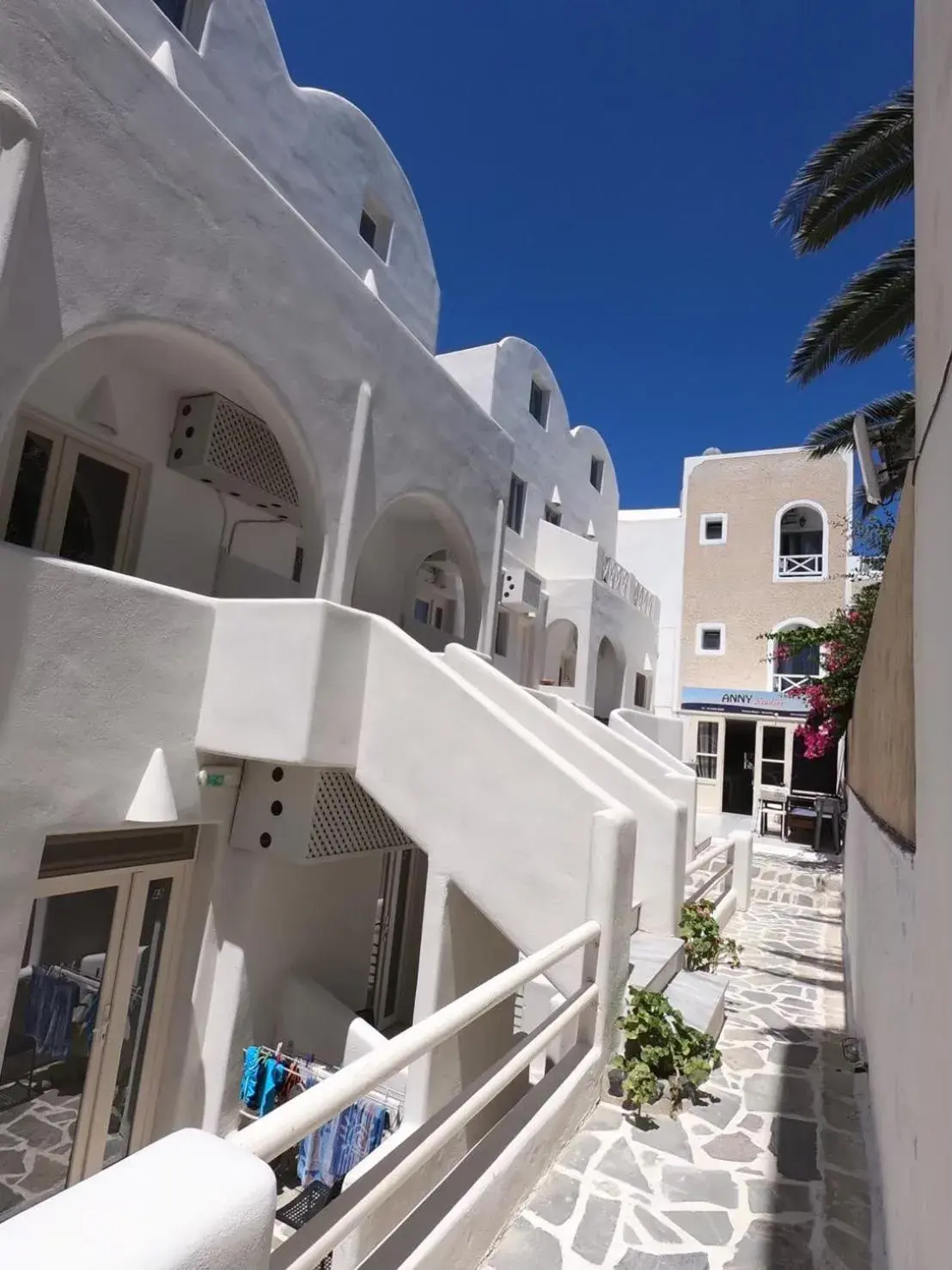 Property building in Anny Studios & Rooms Perissa Beach Property building in Anny Studios & Rooms Perissa Beach