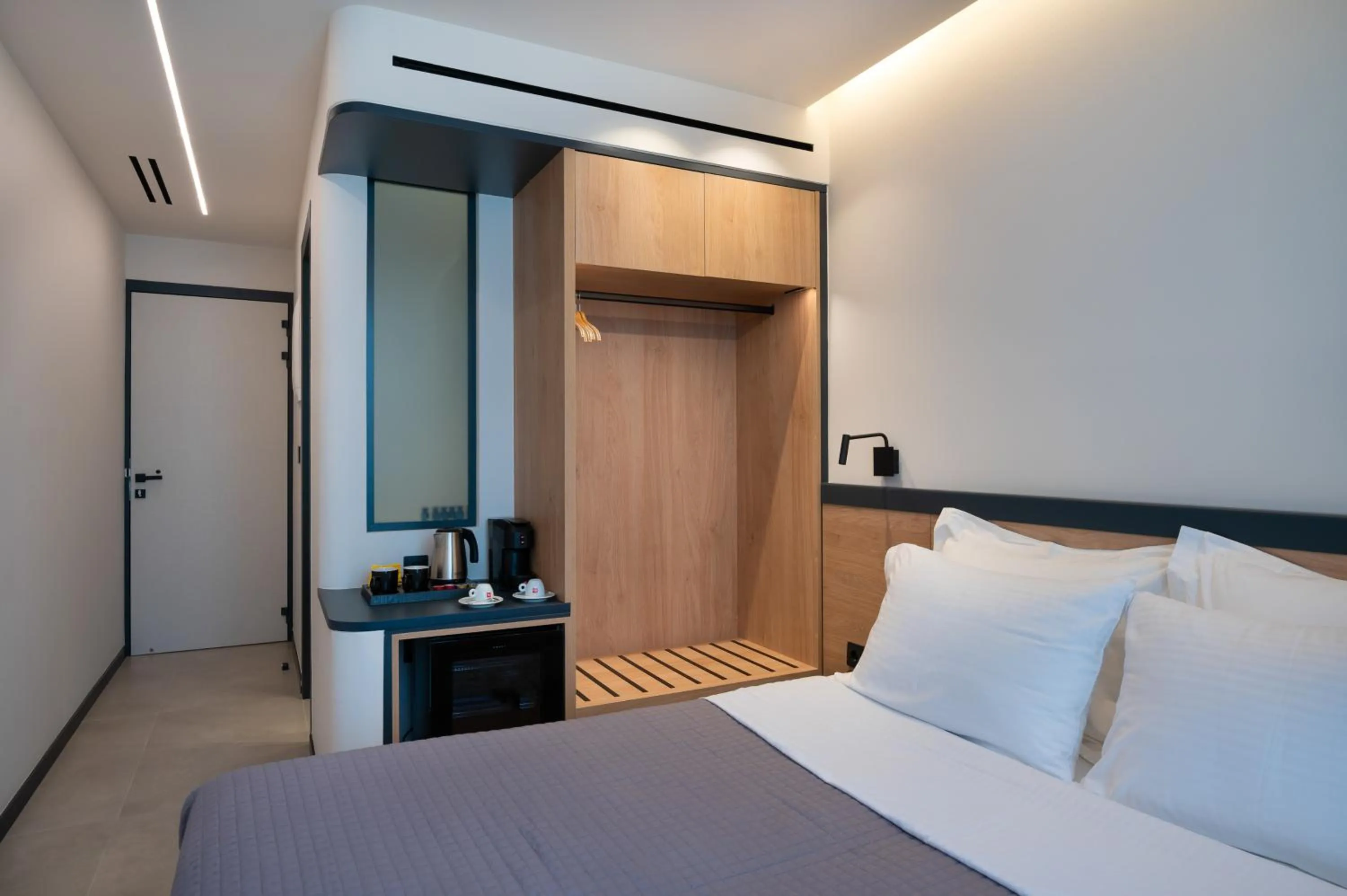 Photo of the whole room, Bed in Nema Hotel Athens